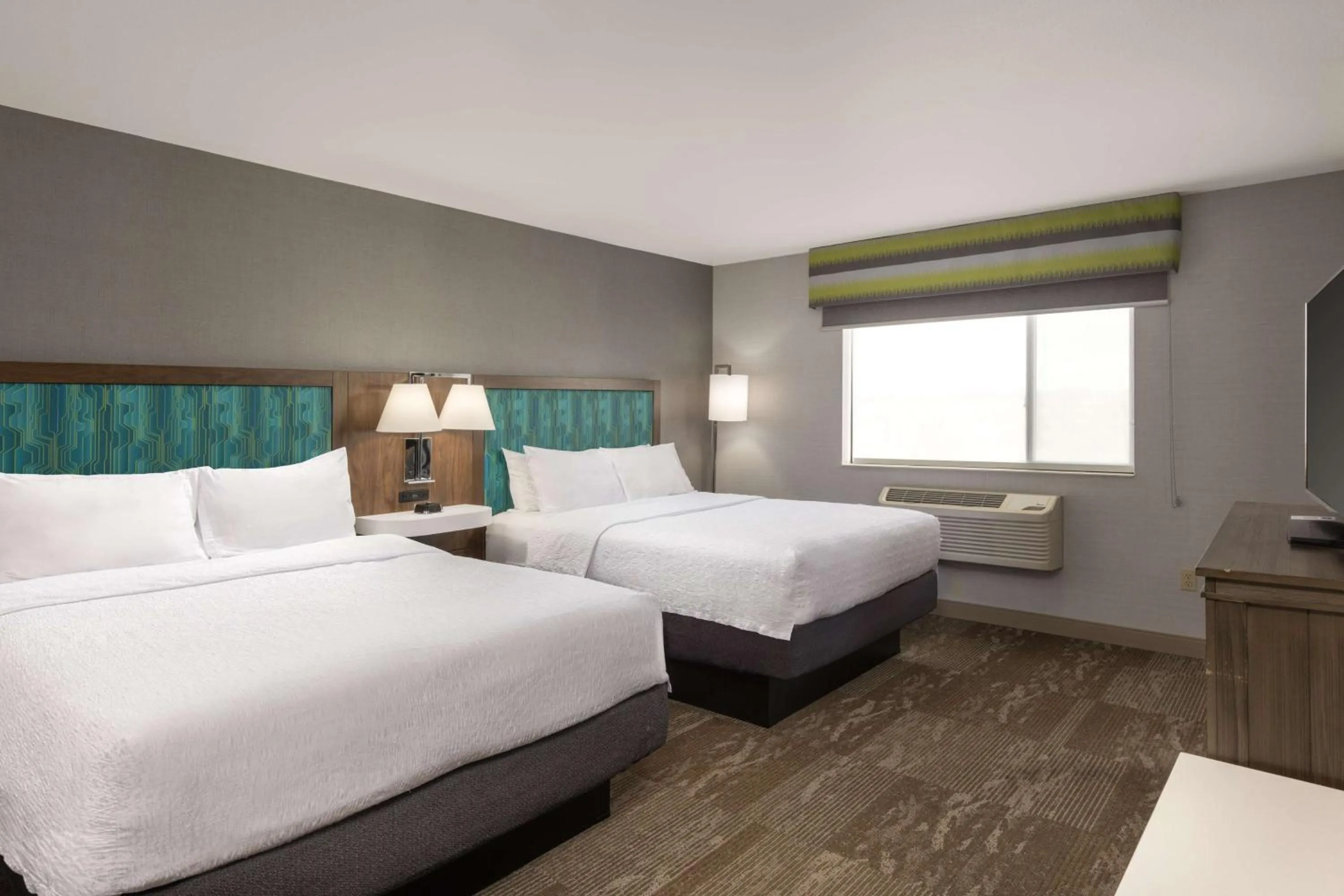 Bed in Hampton Inn Kalispell