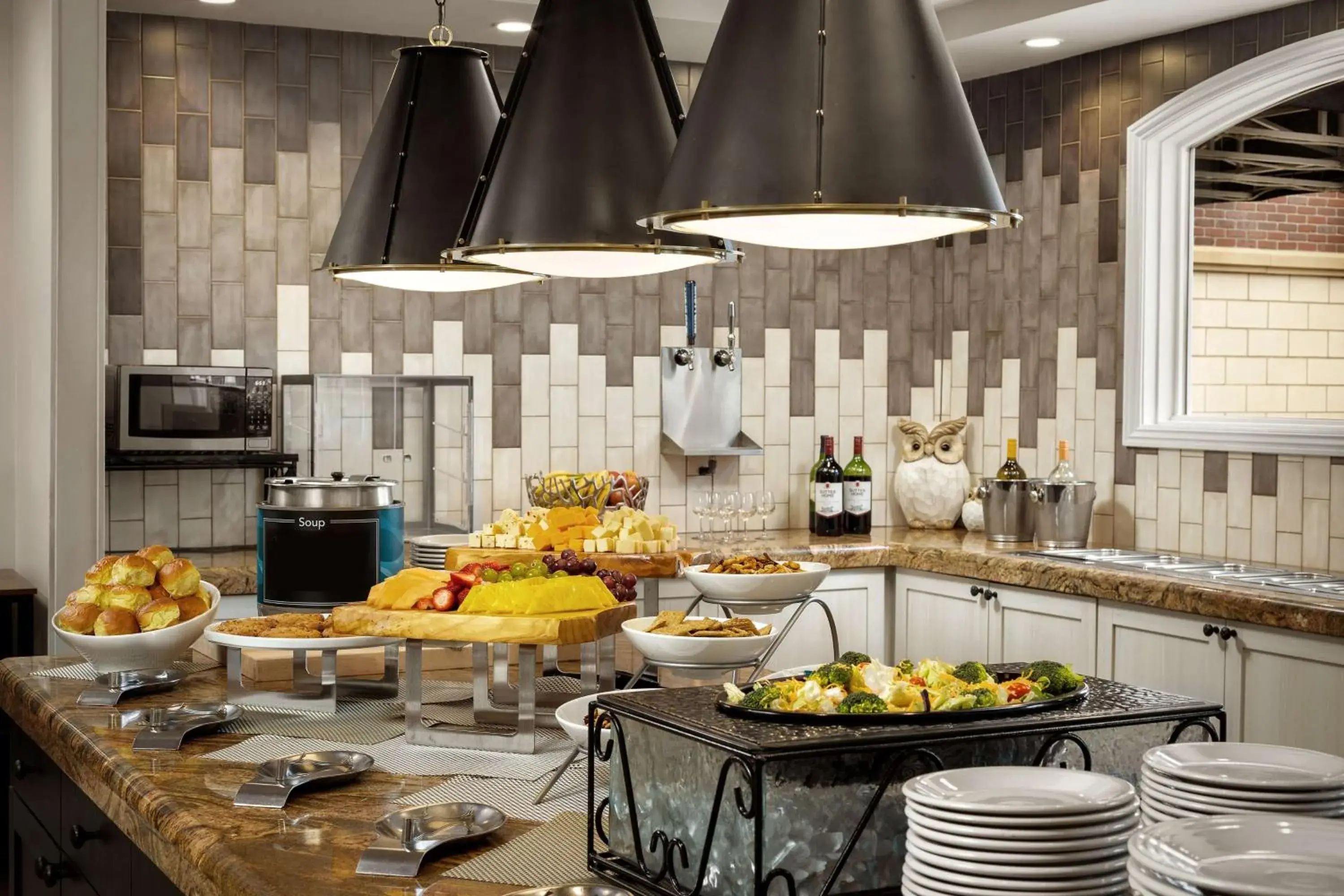 Breakfast in Homewood Suites by Hilton at The Waterfront Breakfast in Homewood Suites by Hilton at The Waterfront