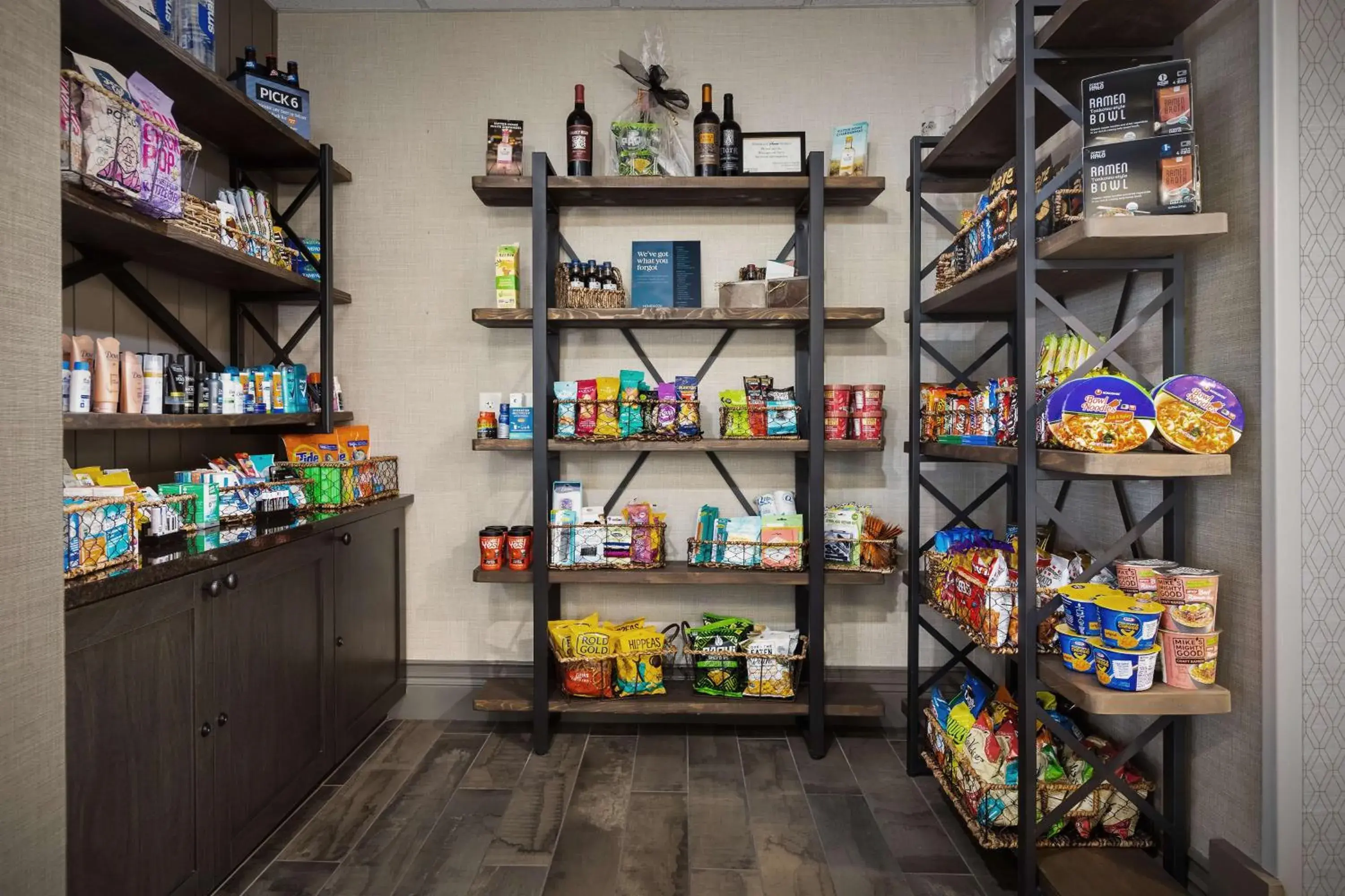 Restaurant/places to eat in Homewood Suites by Hilton at The Waterfront Restaurant/places to eat in Homewood Suites by Hilton at The Waterfront