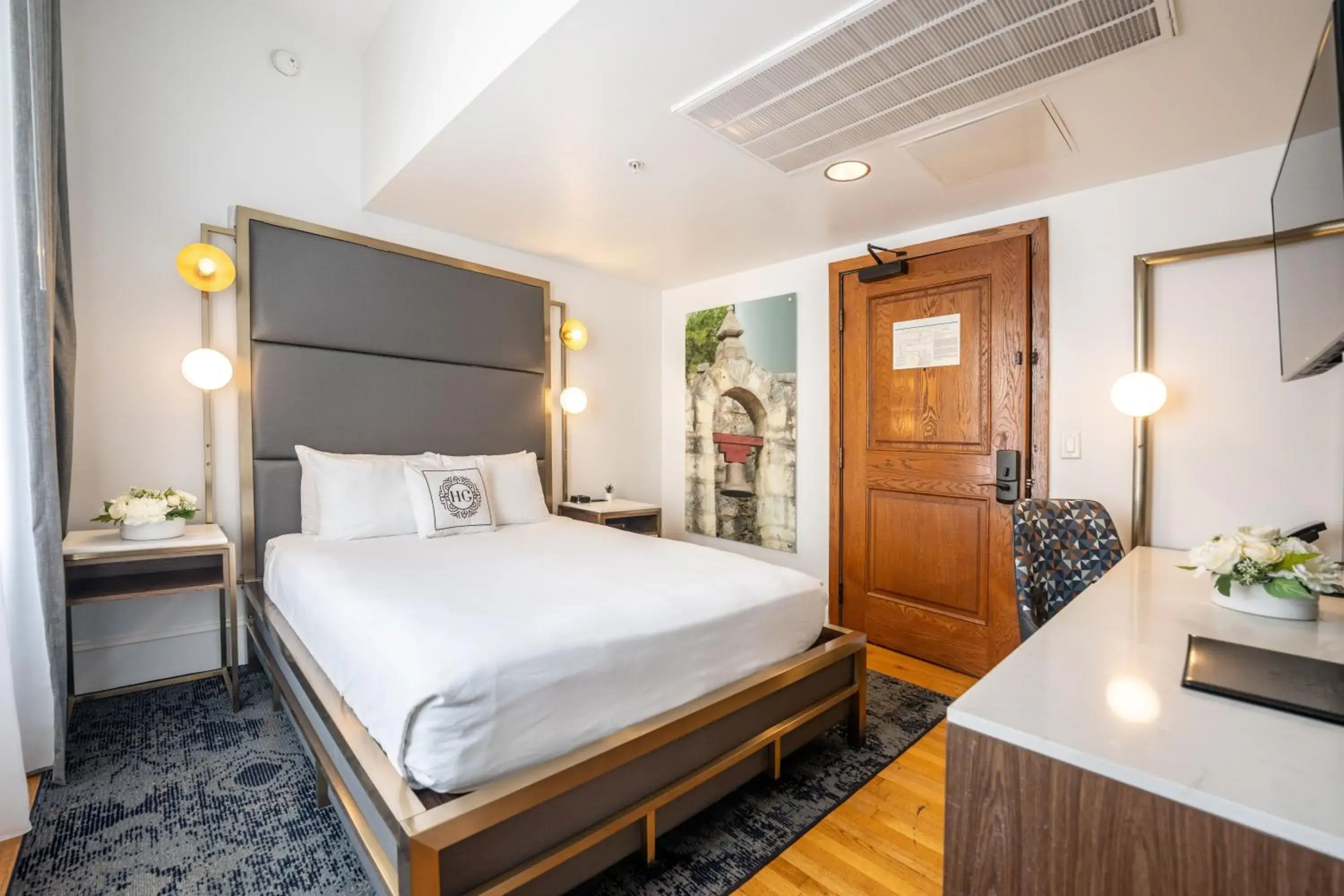 Bed in Hotel Gibbs Downtown Riverwalk Bed in Hotel Gibbs Downtown Riverwalk