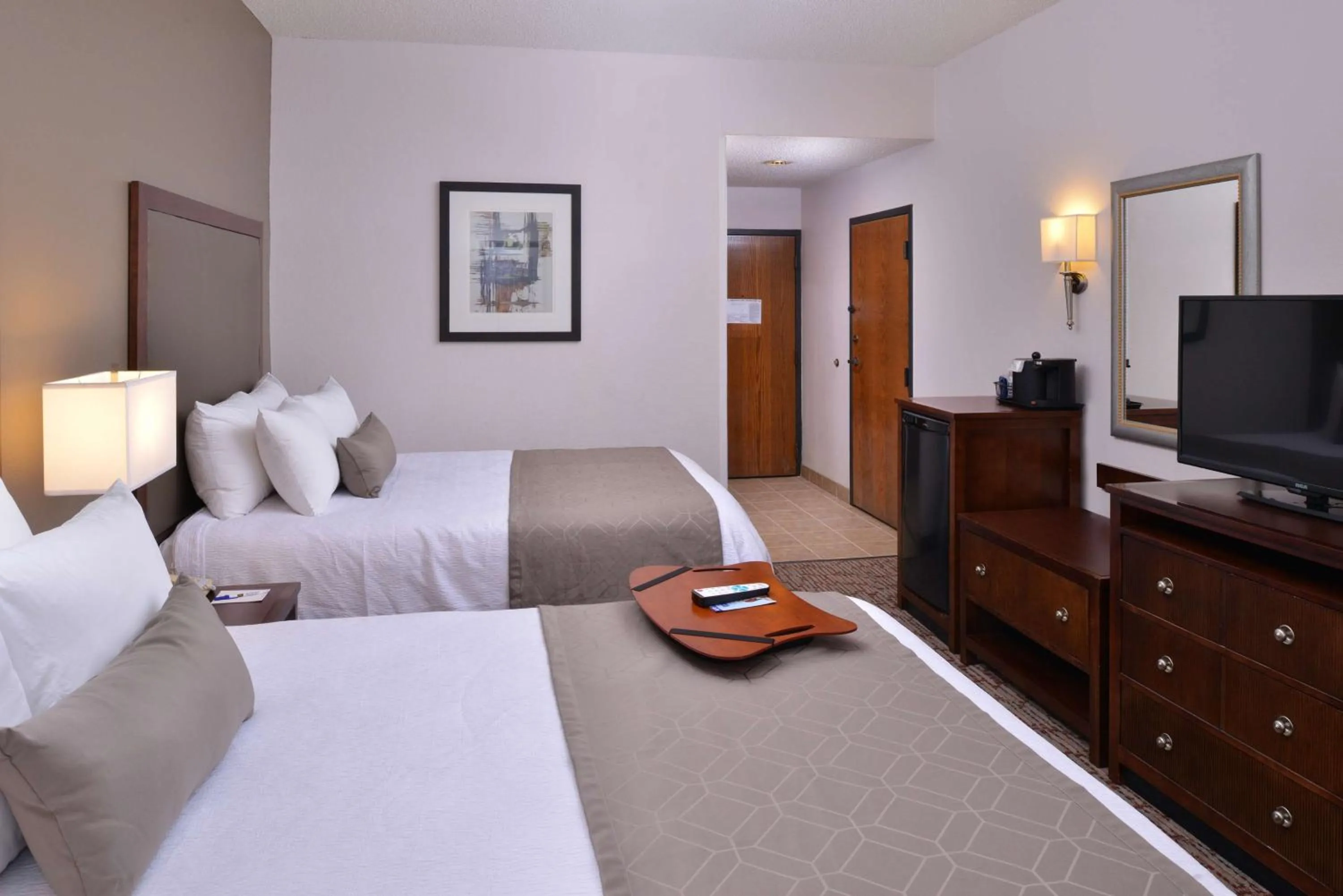 Photo of the whole room, Bed in Best Western Plus Wichita West Airport Inn