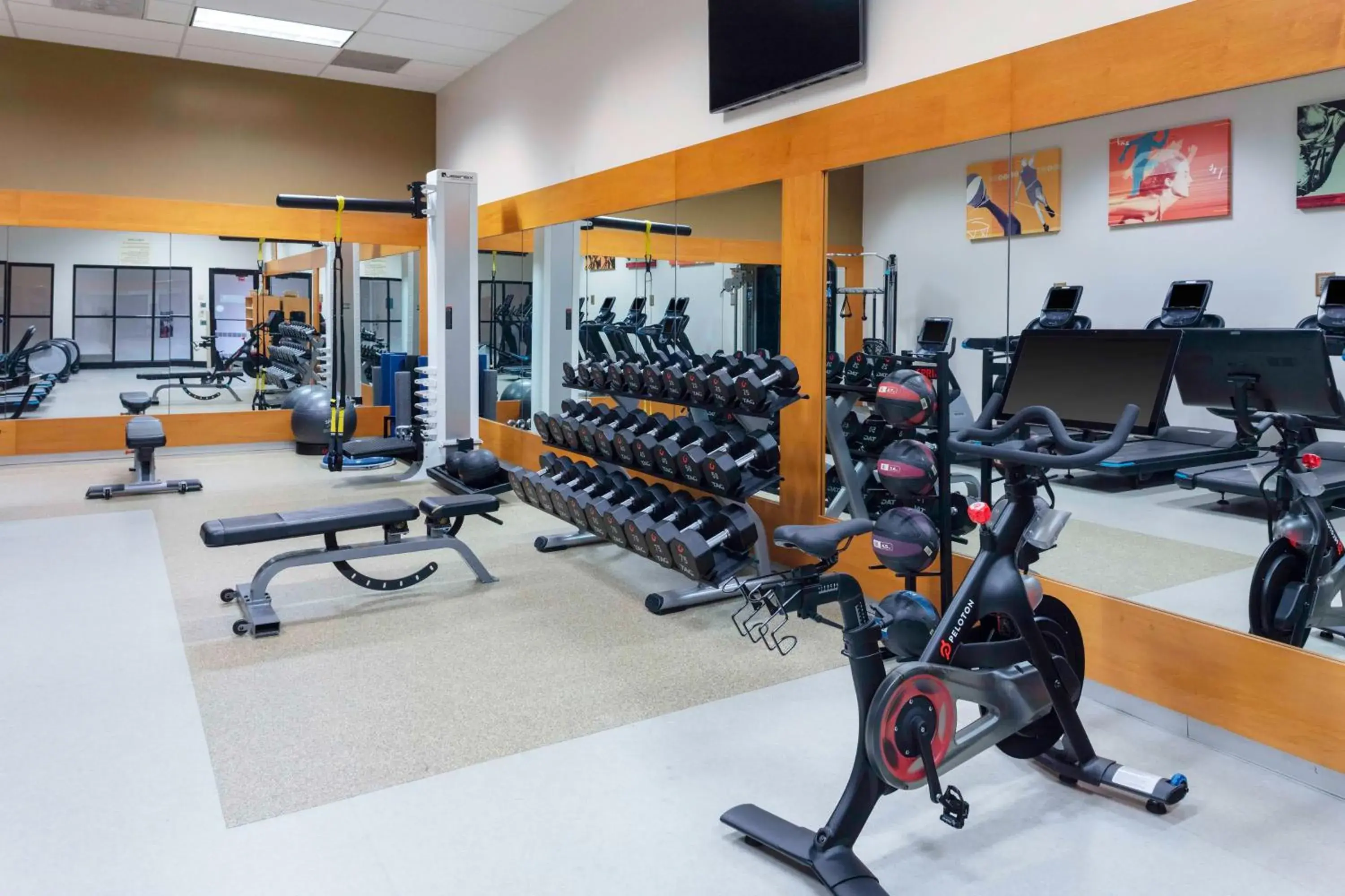 Fitness centre/facilities in DoubleTree by Hilton Kansas City - Overland Park Fitness centre/facilities in DoubleTree by Hilton Kansas City - Overland Park
