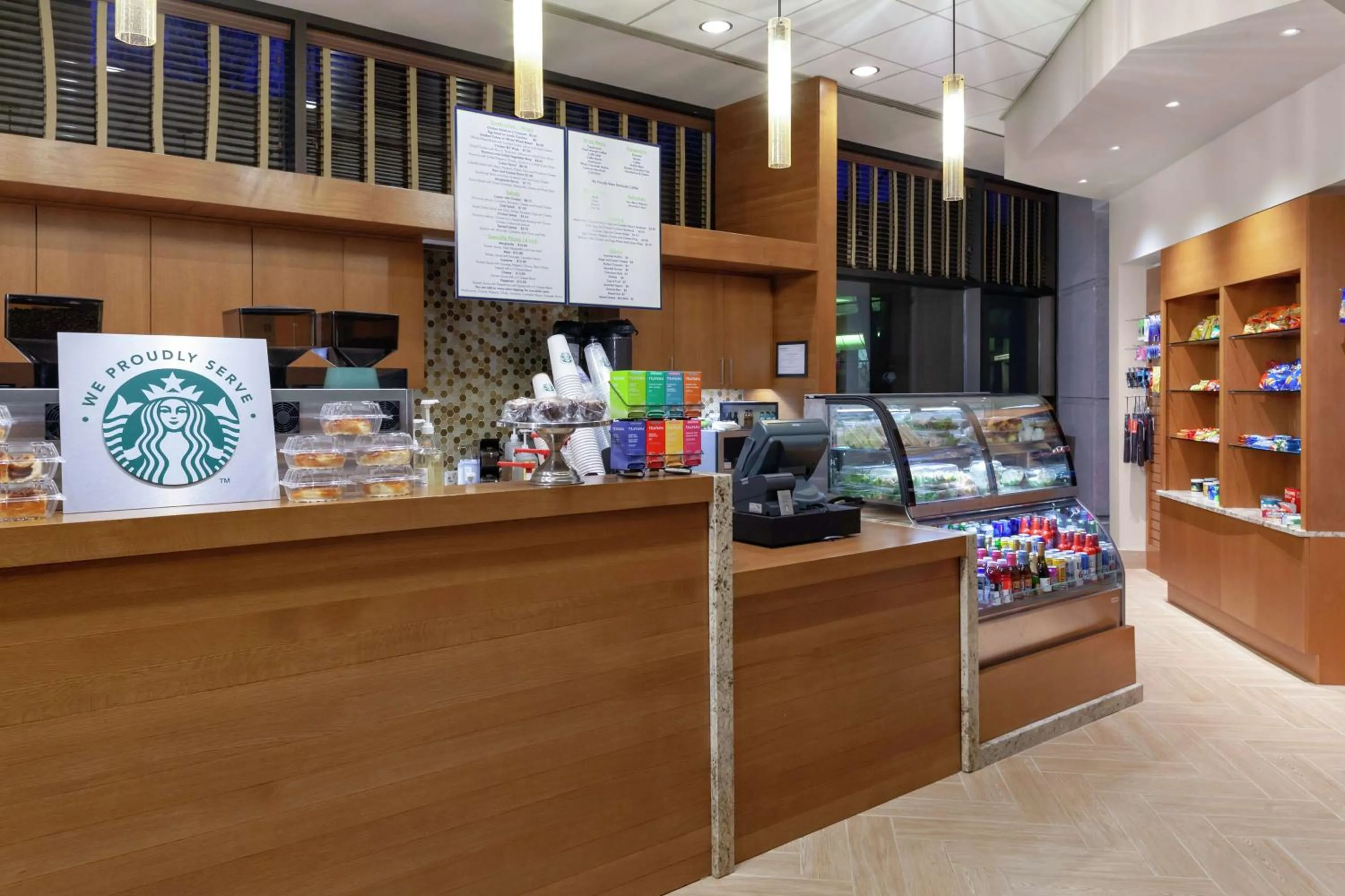 Restaurant/places to eat in DoubleTree by Hilton Kansas City - Overland Park