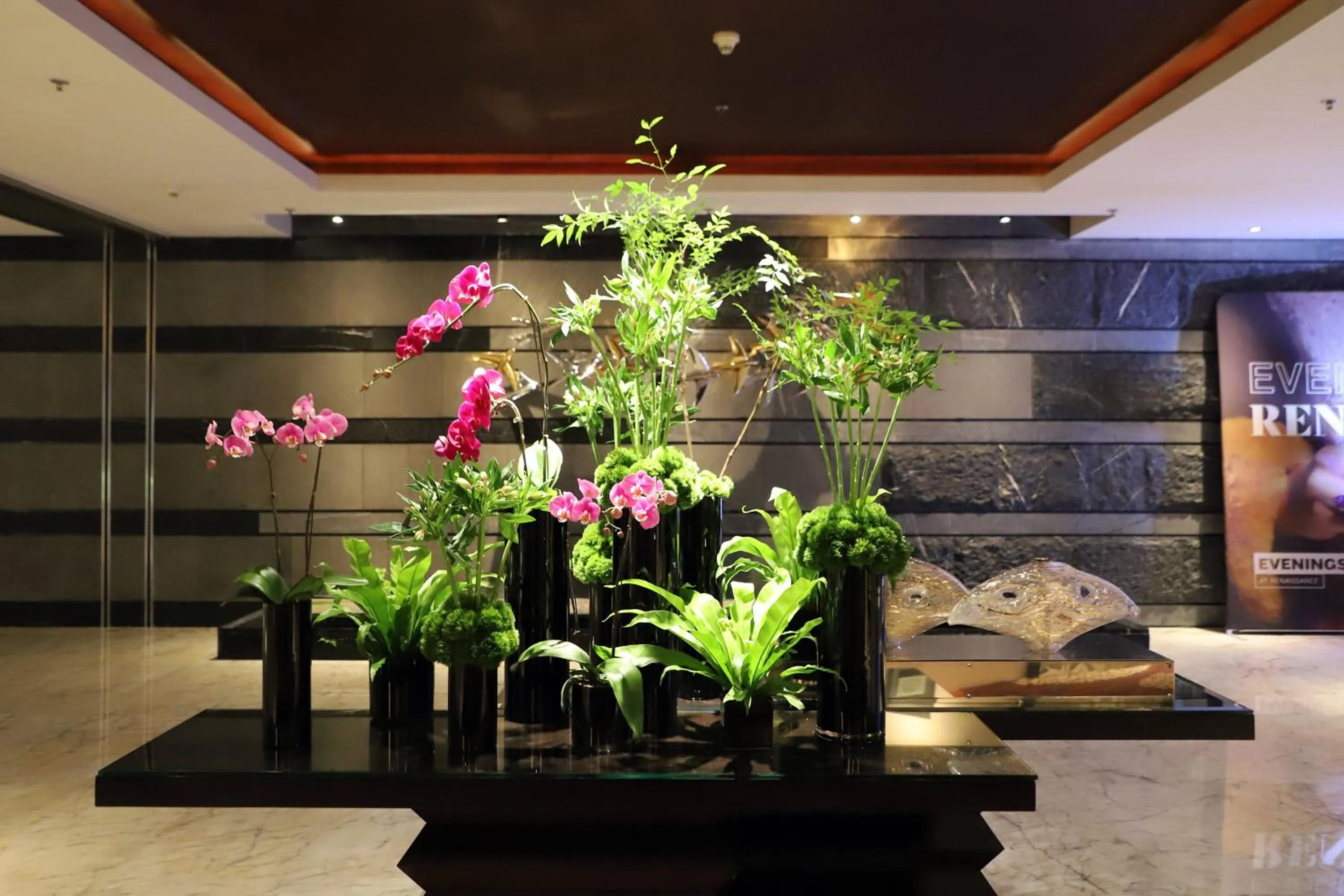 Lobby or reception in Renaissance Beijing Capital Hotel