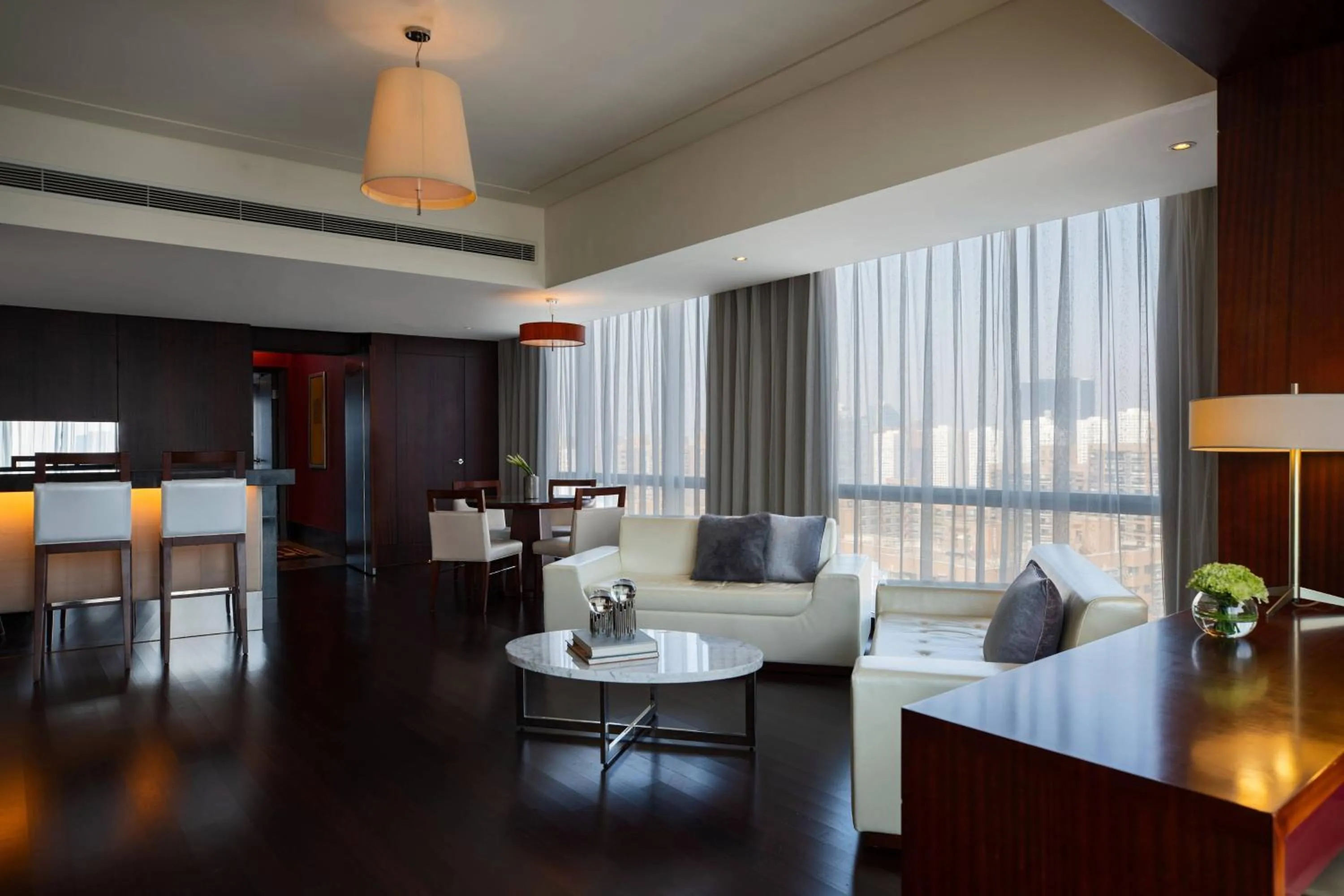 Living room in Renaissance Beijing Capital Hotel