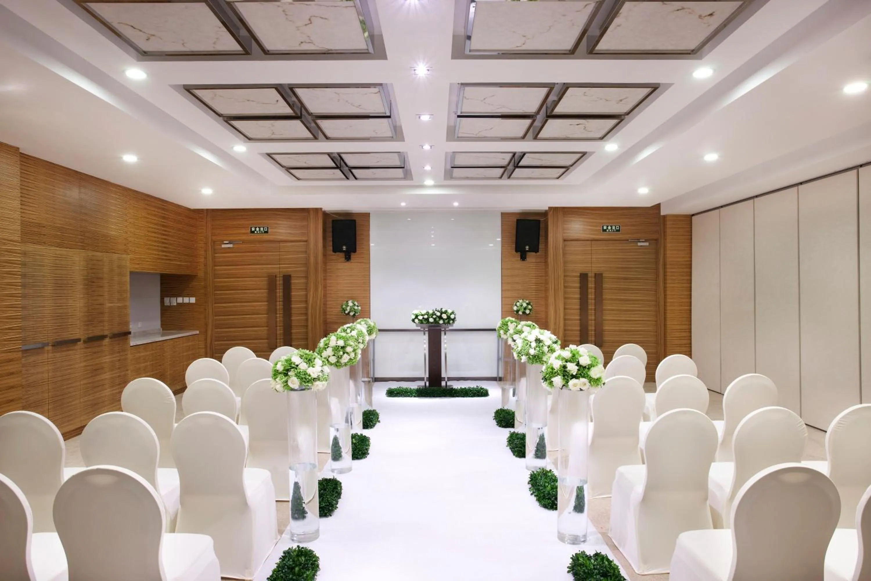 Meeting/conference room in Holiday Inn Beijing Deshengmen by IHG
