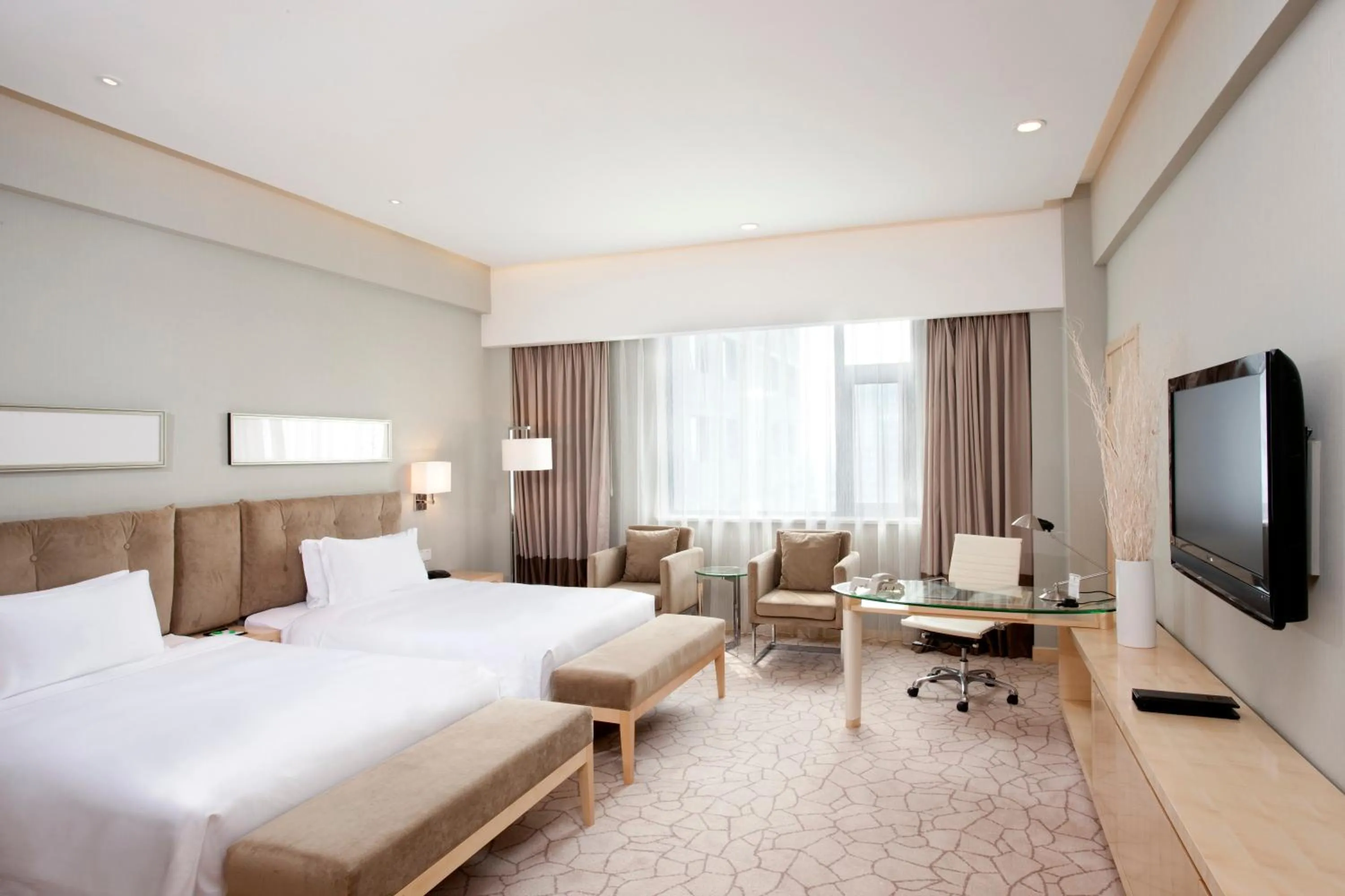 Photo of the whole room, Bed in Holiday Inn Beijing Deshengmen by IHG