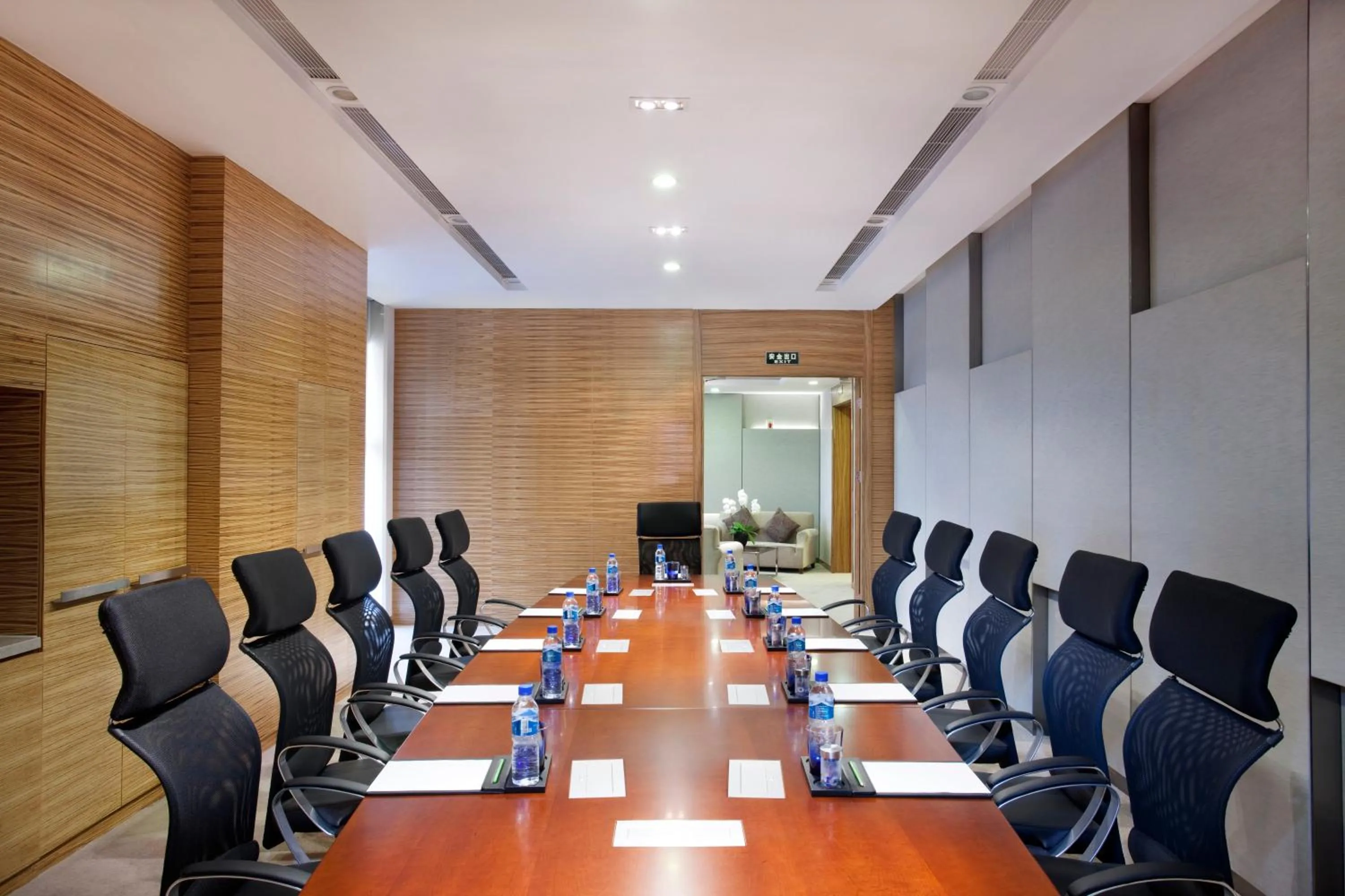 Meeting/conference room in Holiday Inn Beijing Deshengmen by IHG