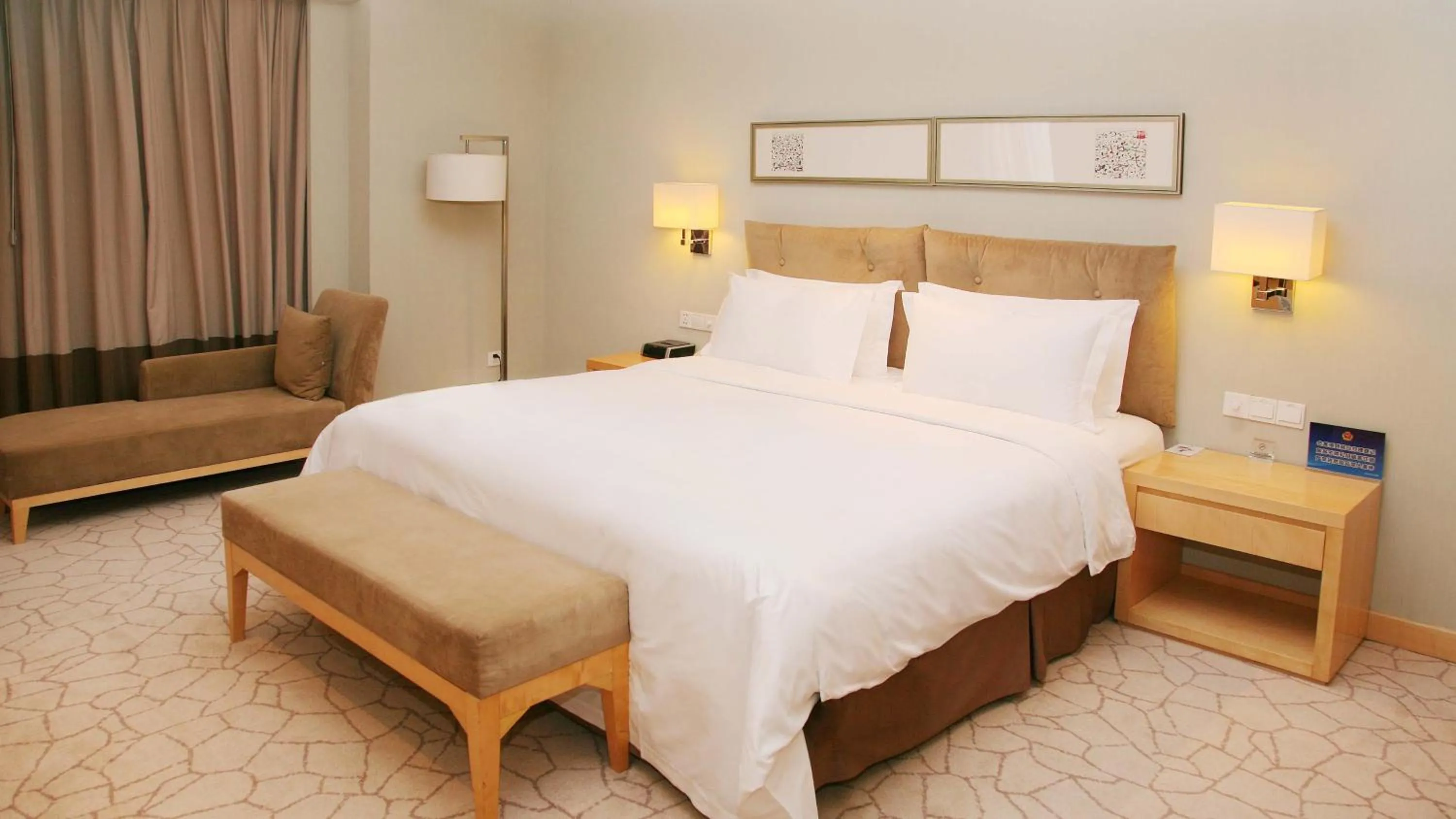 Photo of the whole room, Bed in Holiday Inn Beijing Deshengmen by IHG