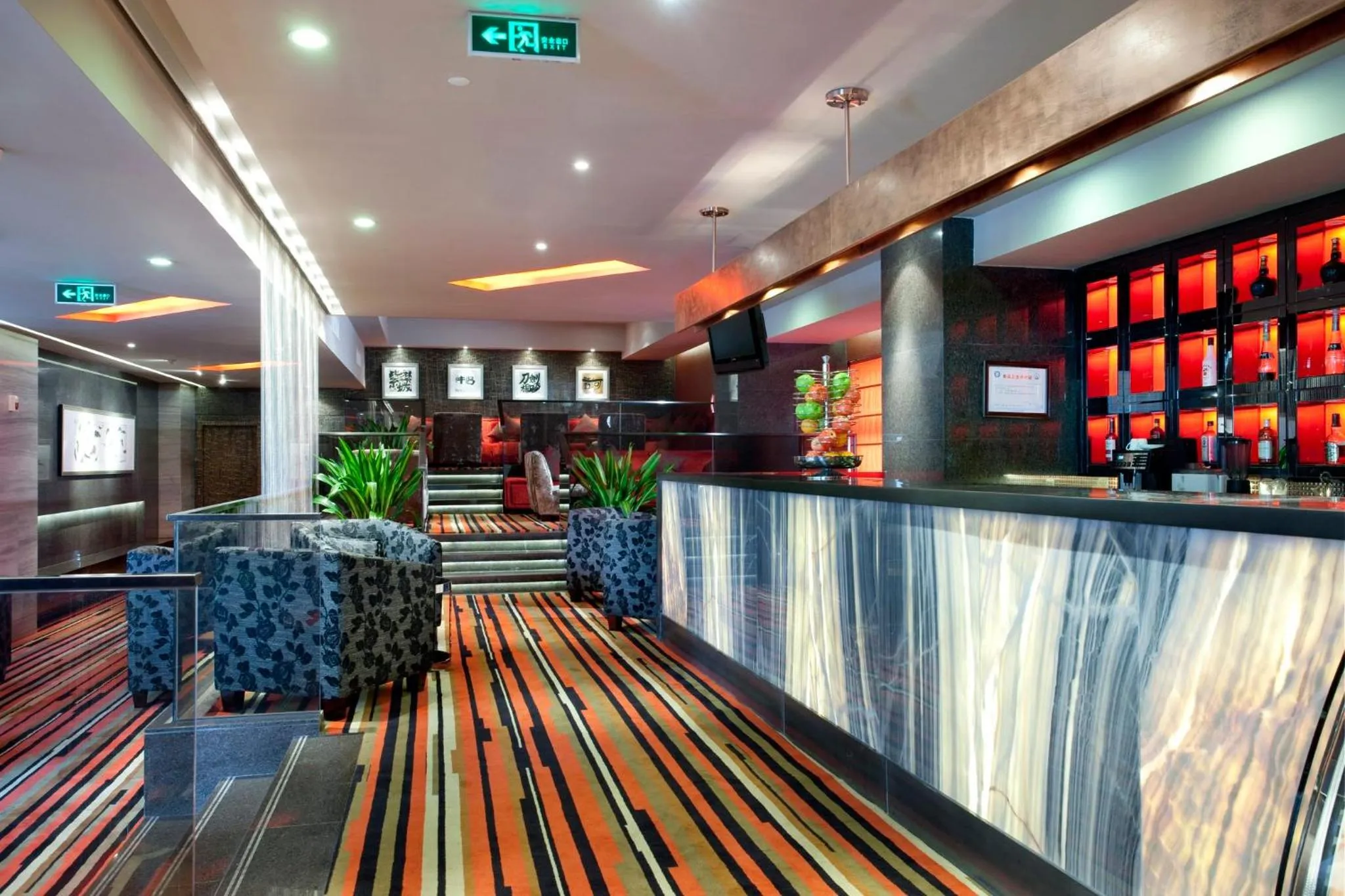 Lounge or bar in Holiday Inn Beijing Deshengmen by IHG
