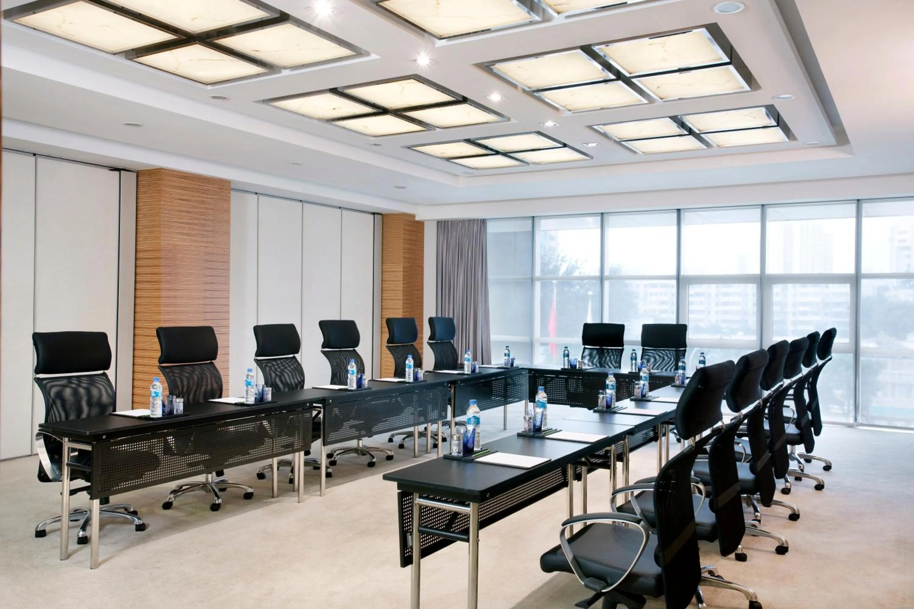 Meeting/conference room in Holiday Inn Beijing Deshengmen by IHG