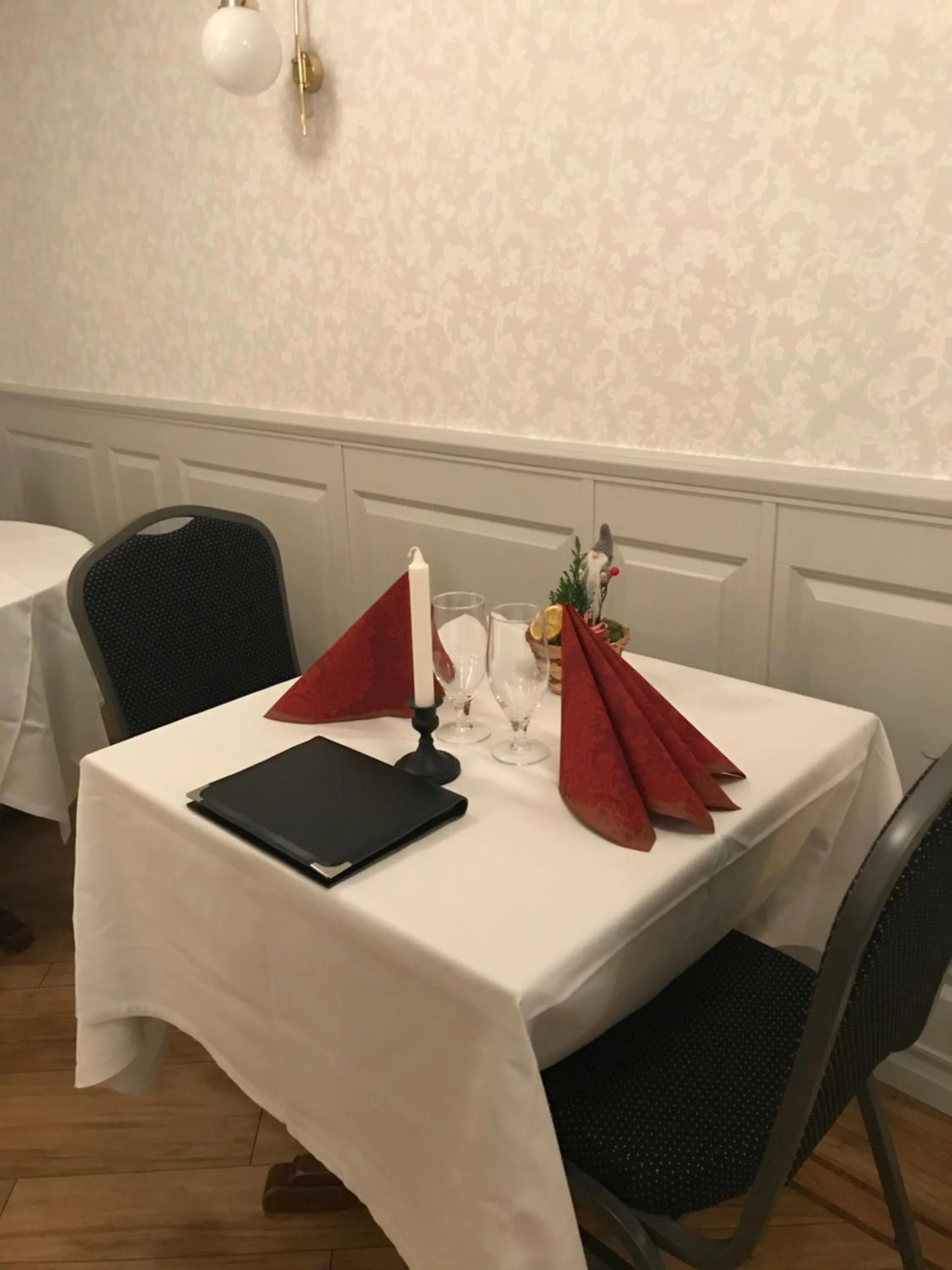 Dinner in Nynäsgården Hotell & Konferens