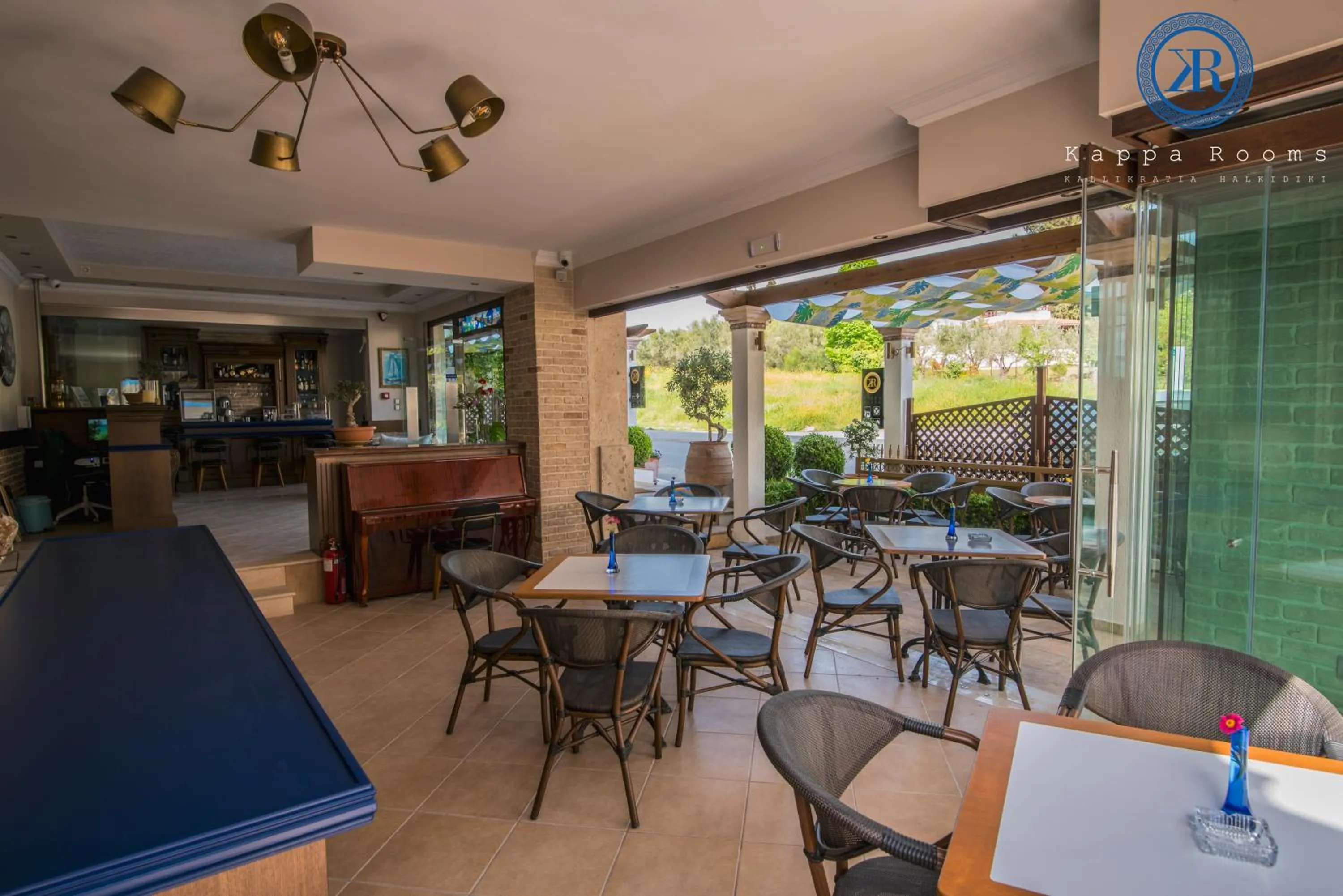 Restaurant/places to eat in Kappa Rooms