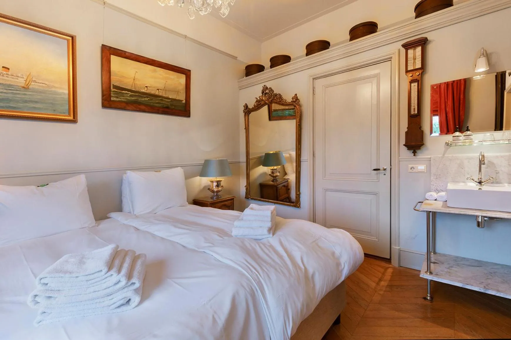 Bed in Logement aan de Vecht