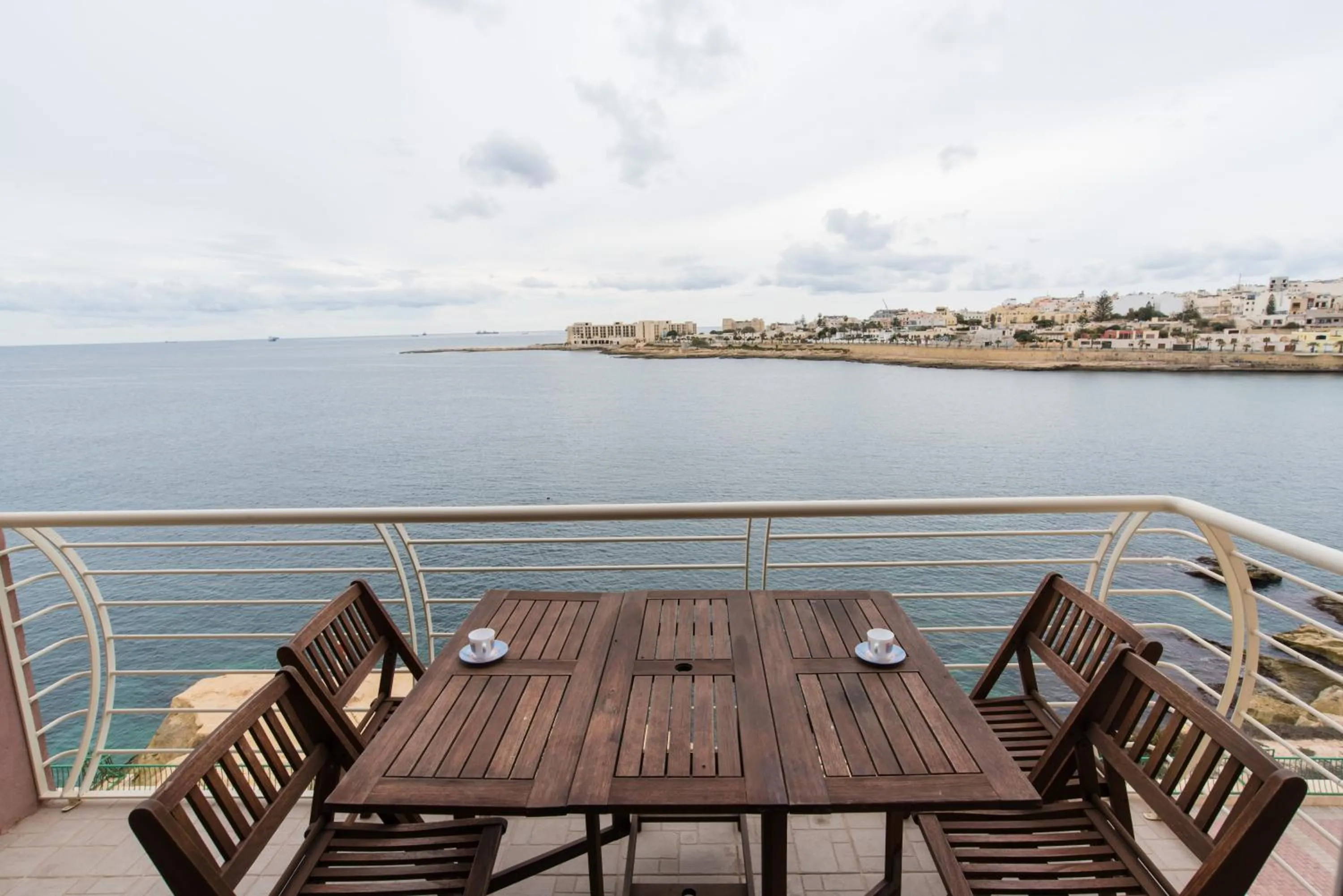 SeaFront Apartment Marsascala