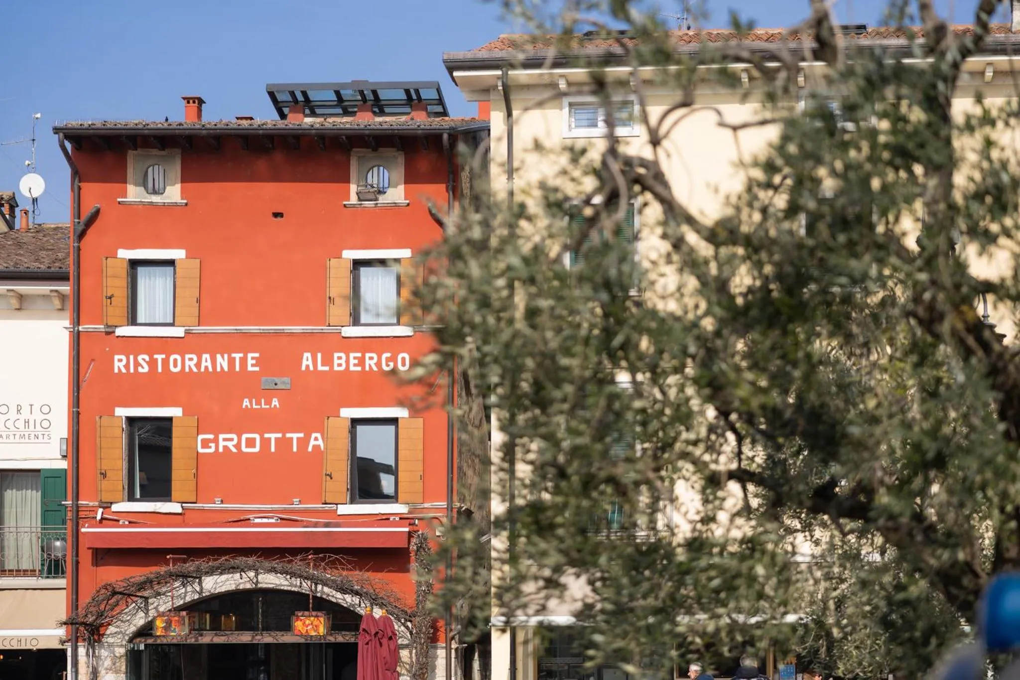 Property building in Hotel alla Grotta
