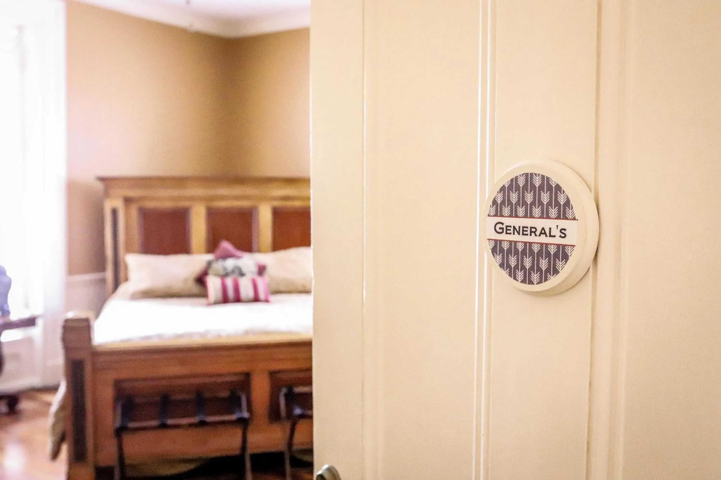Bed in Early Inn at the Grove