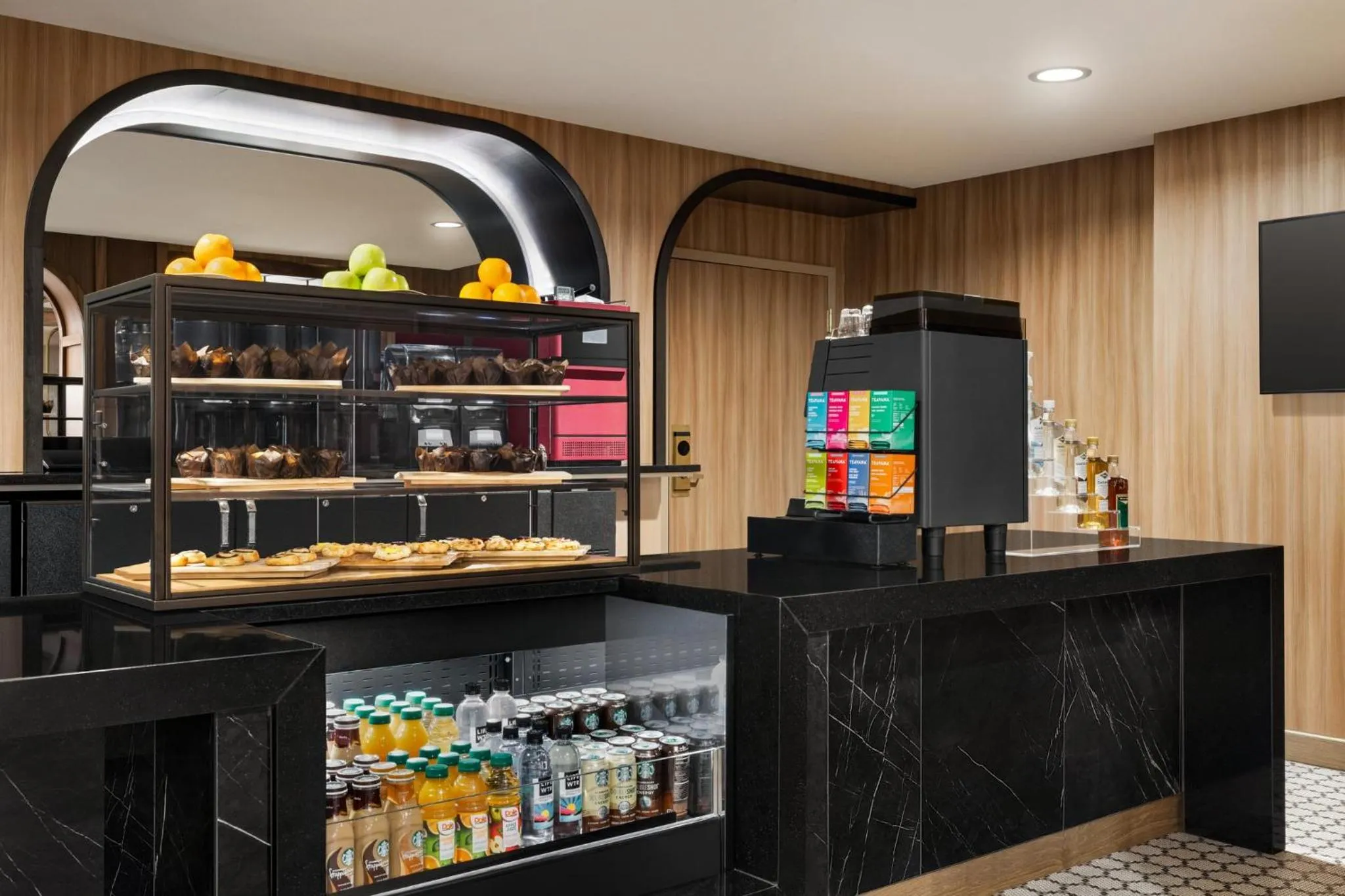 Restaurant/places to eat in Crowne Plaza Louisville Airport Expo Ctr by IHG