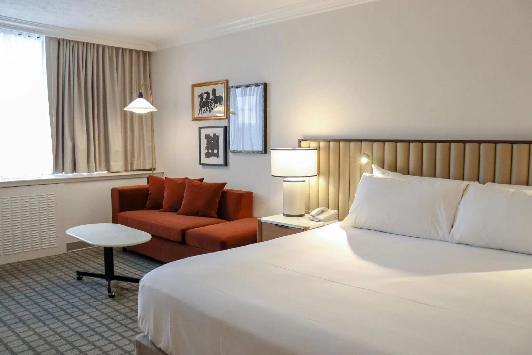 Photo of the whole room, Bed in Crowne Plaza Louisville Airport Expo Ctr by IHG