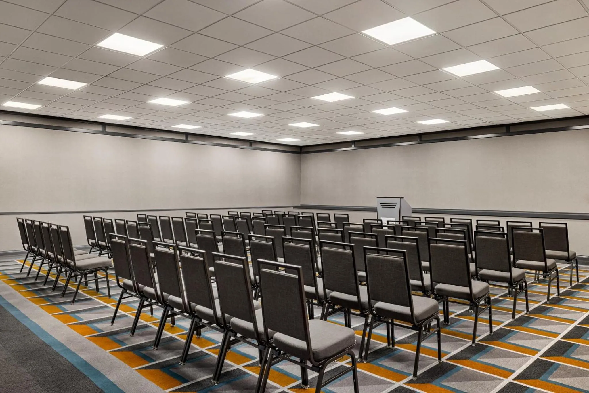 Meeting/conference room in Crowne Plaza Louisville Airport Expo Ctr by IHG