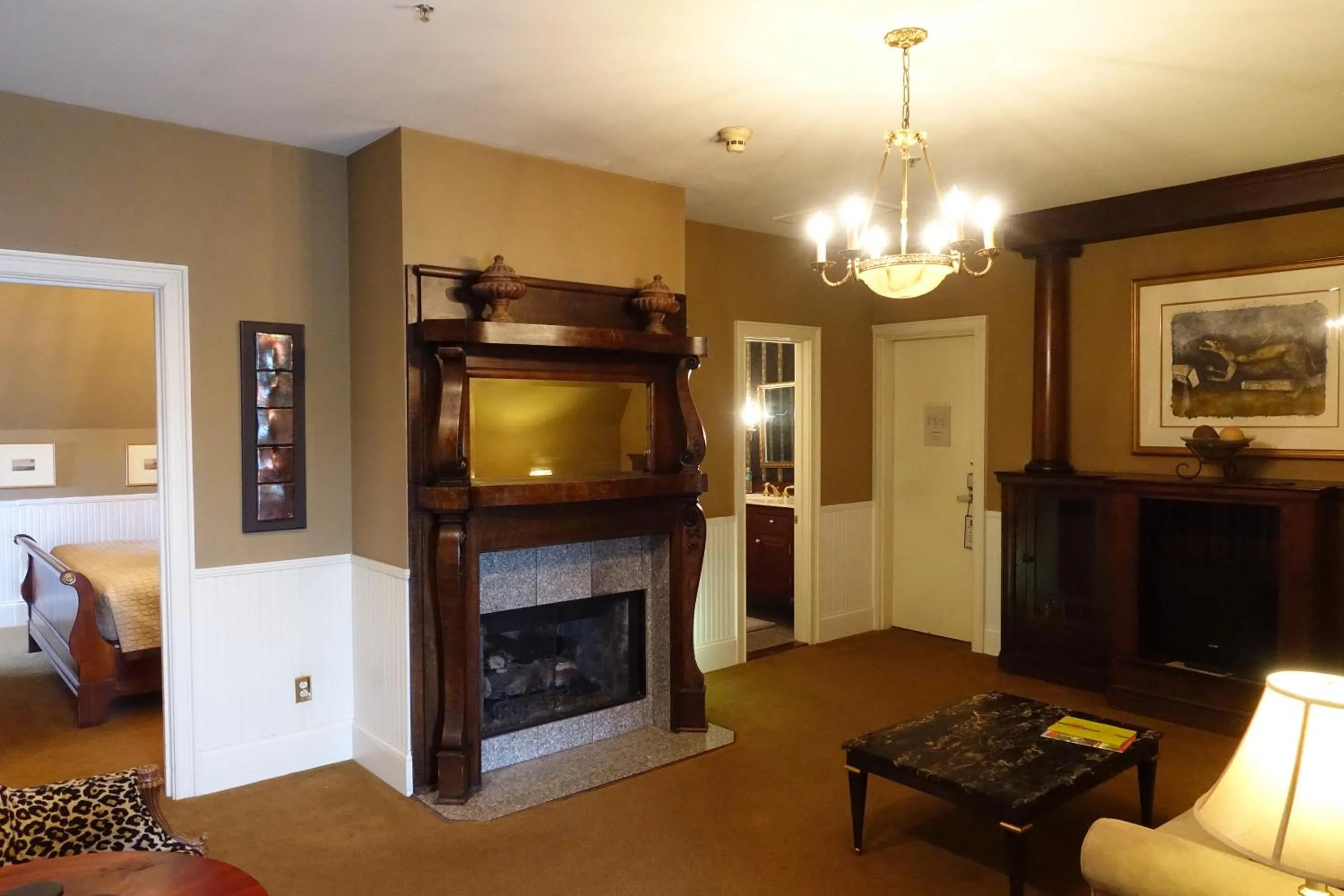 TV and multimedia in Bluff View Inn
