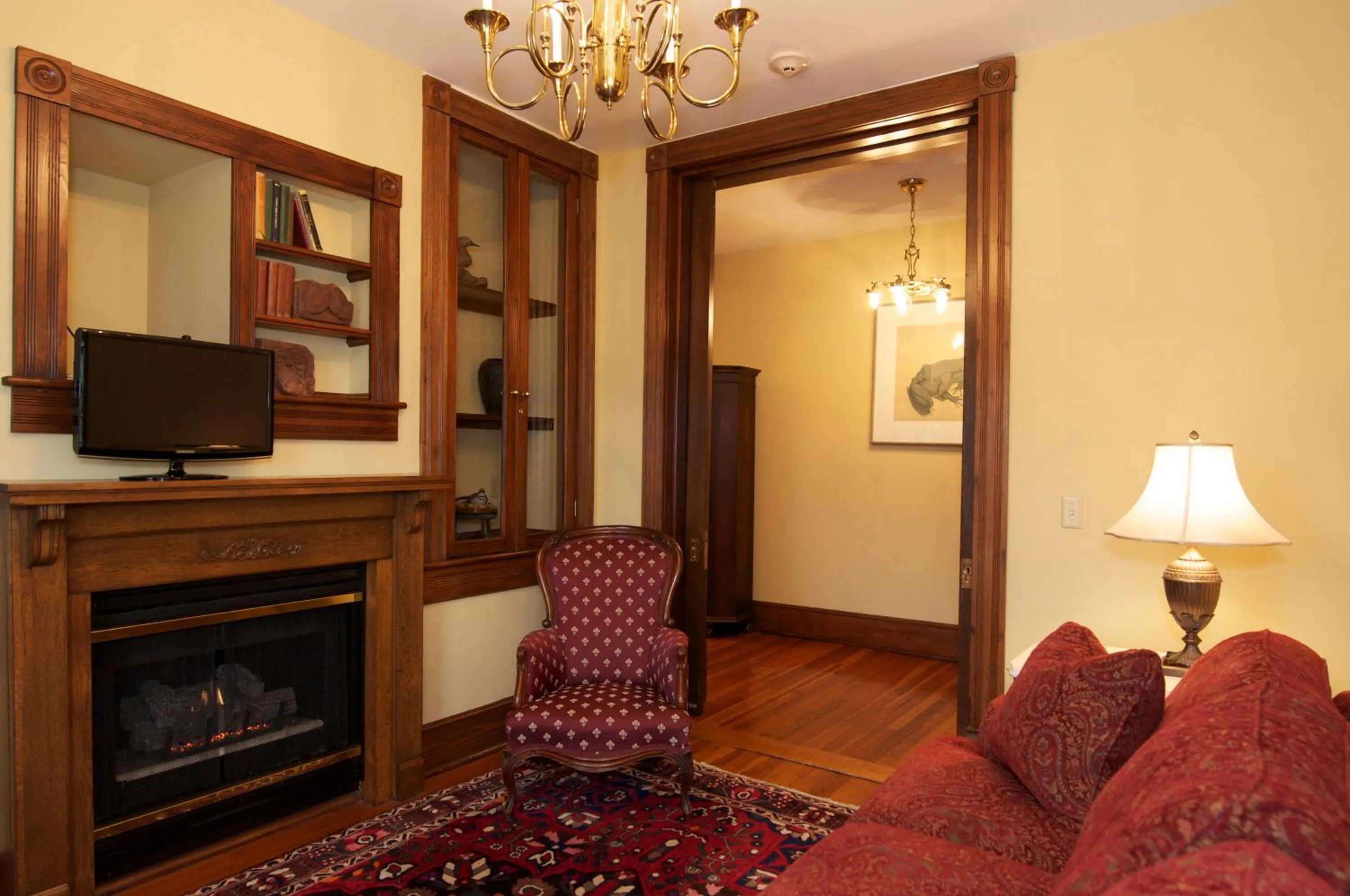 TV and multimedia in Bluff View Inn