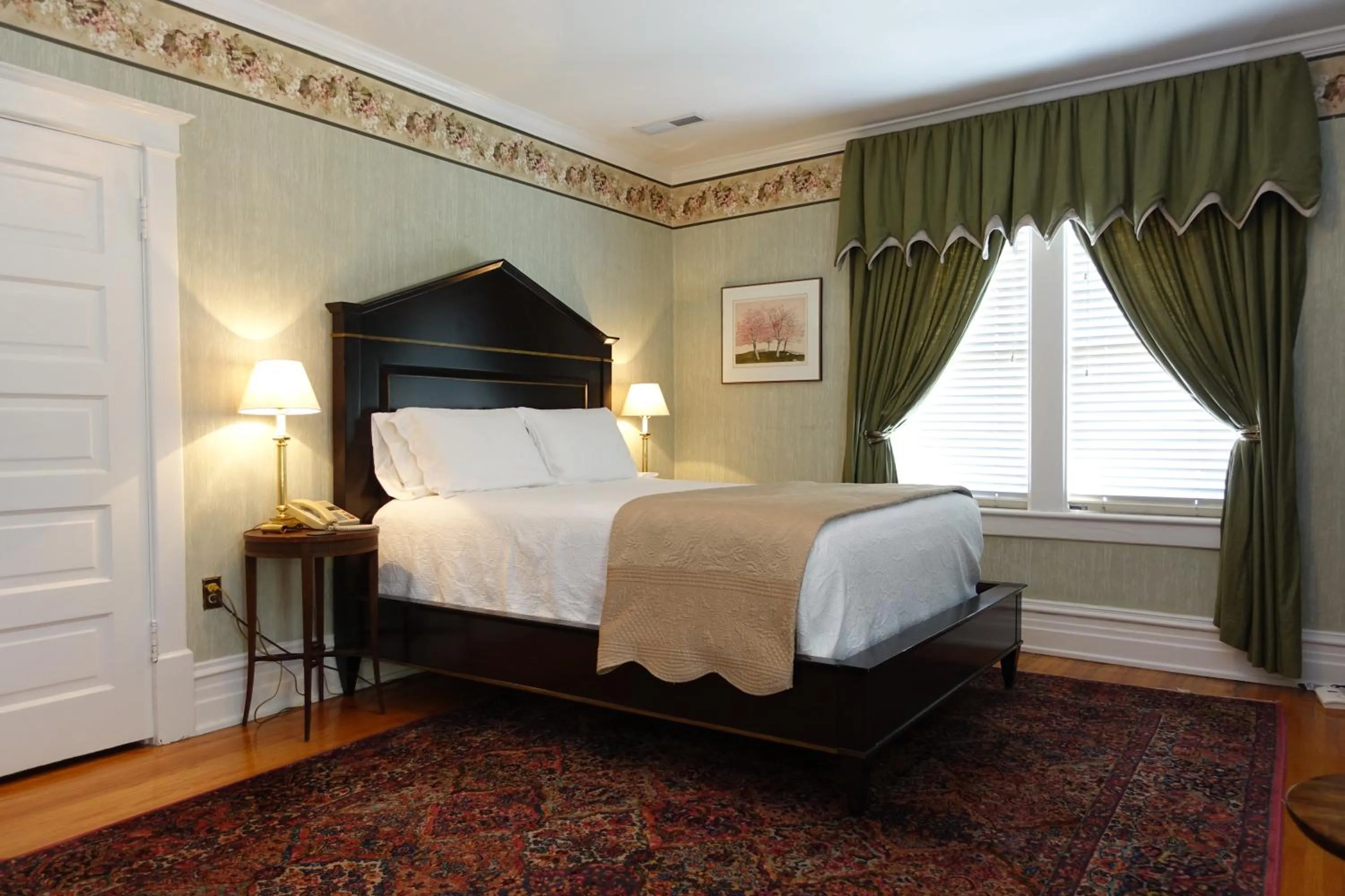 Bed in Bluff View Inn