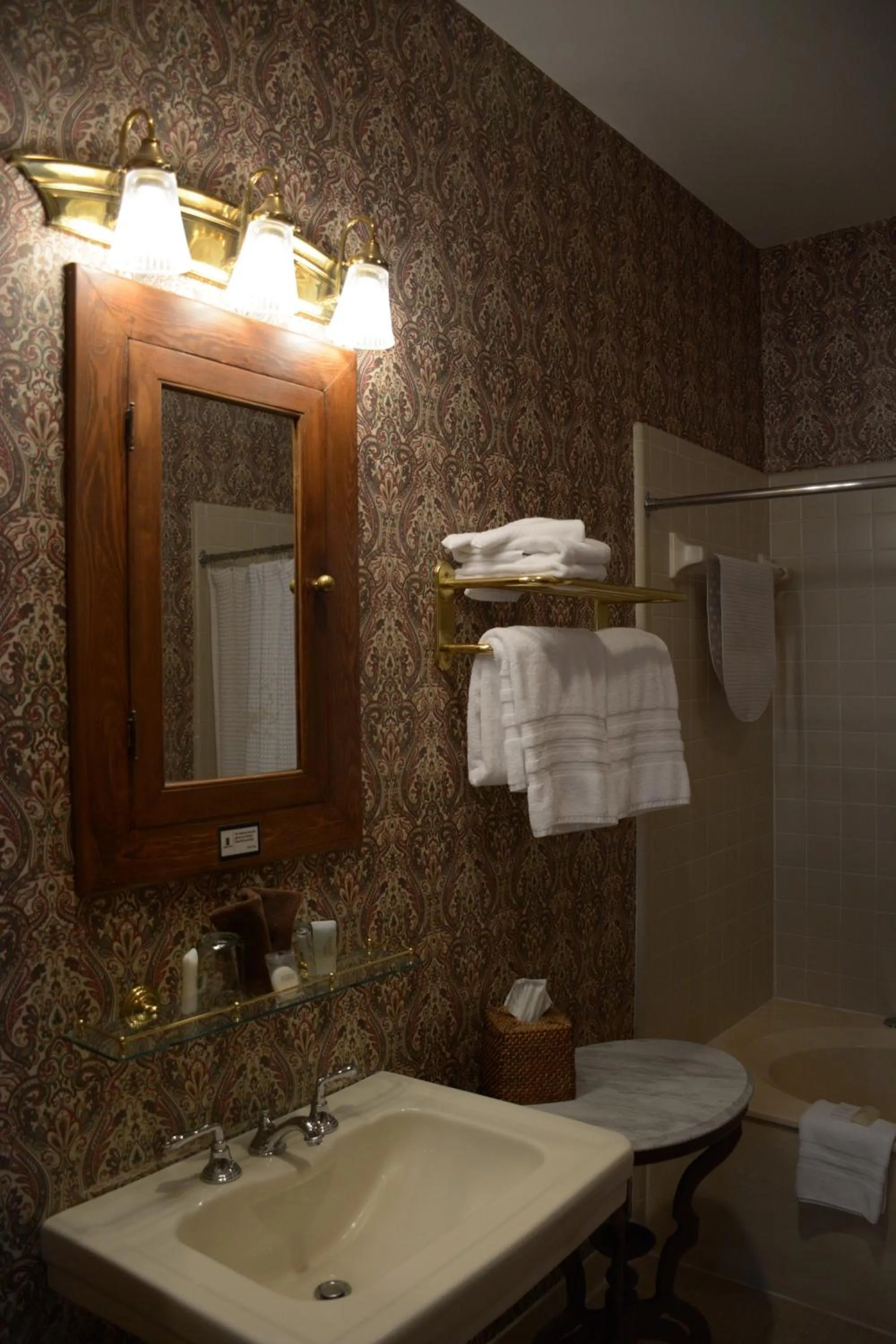 Bathroom in Bluff View Inn
