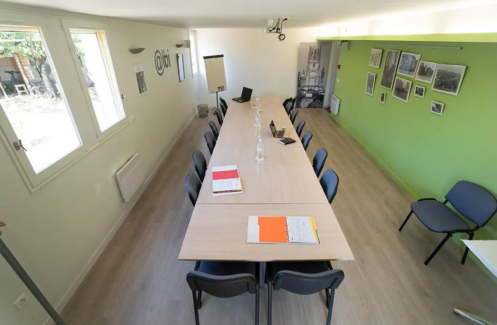 Meeting/conference room in Logis Hôtel- Hôtel Restaurant Le Rialto