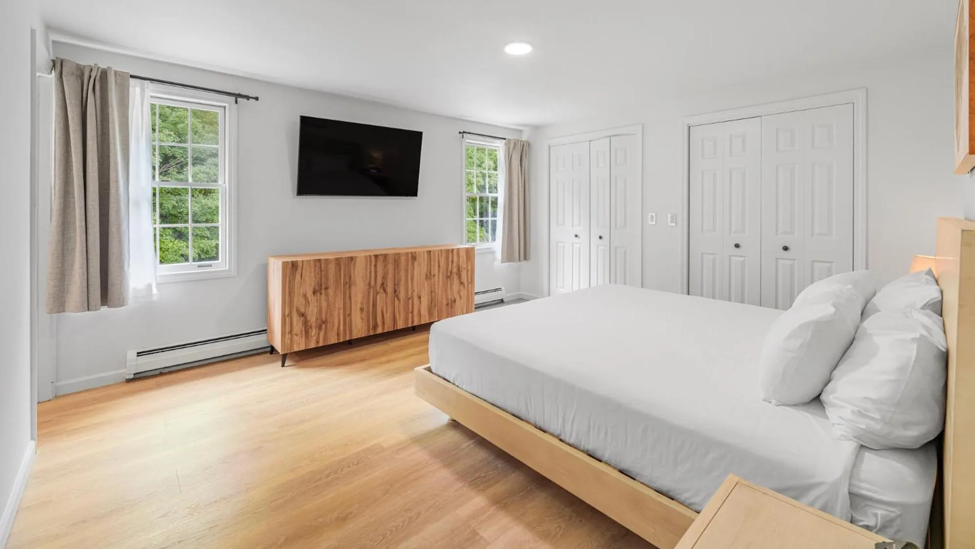 Bed in Aspen at Manchester