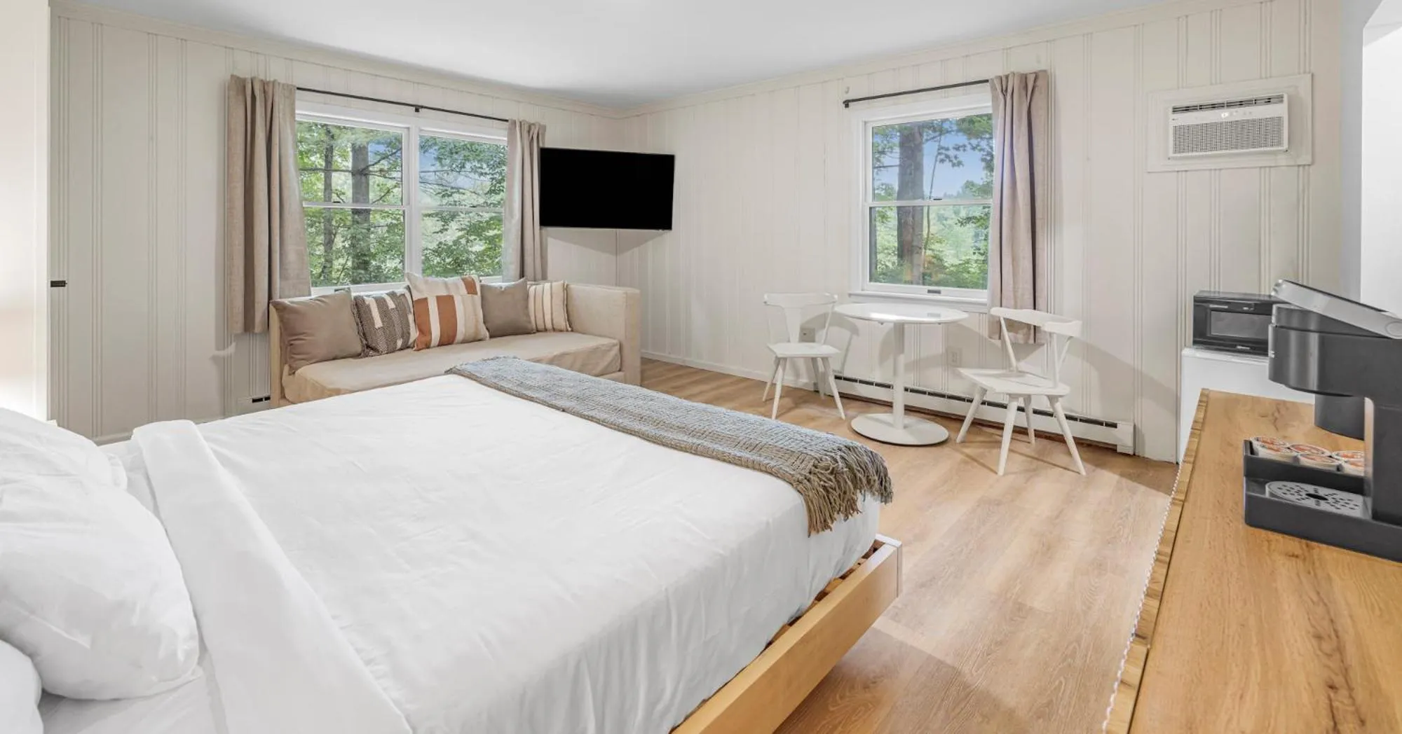 Bed in Aspen at Manchester