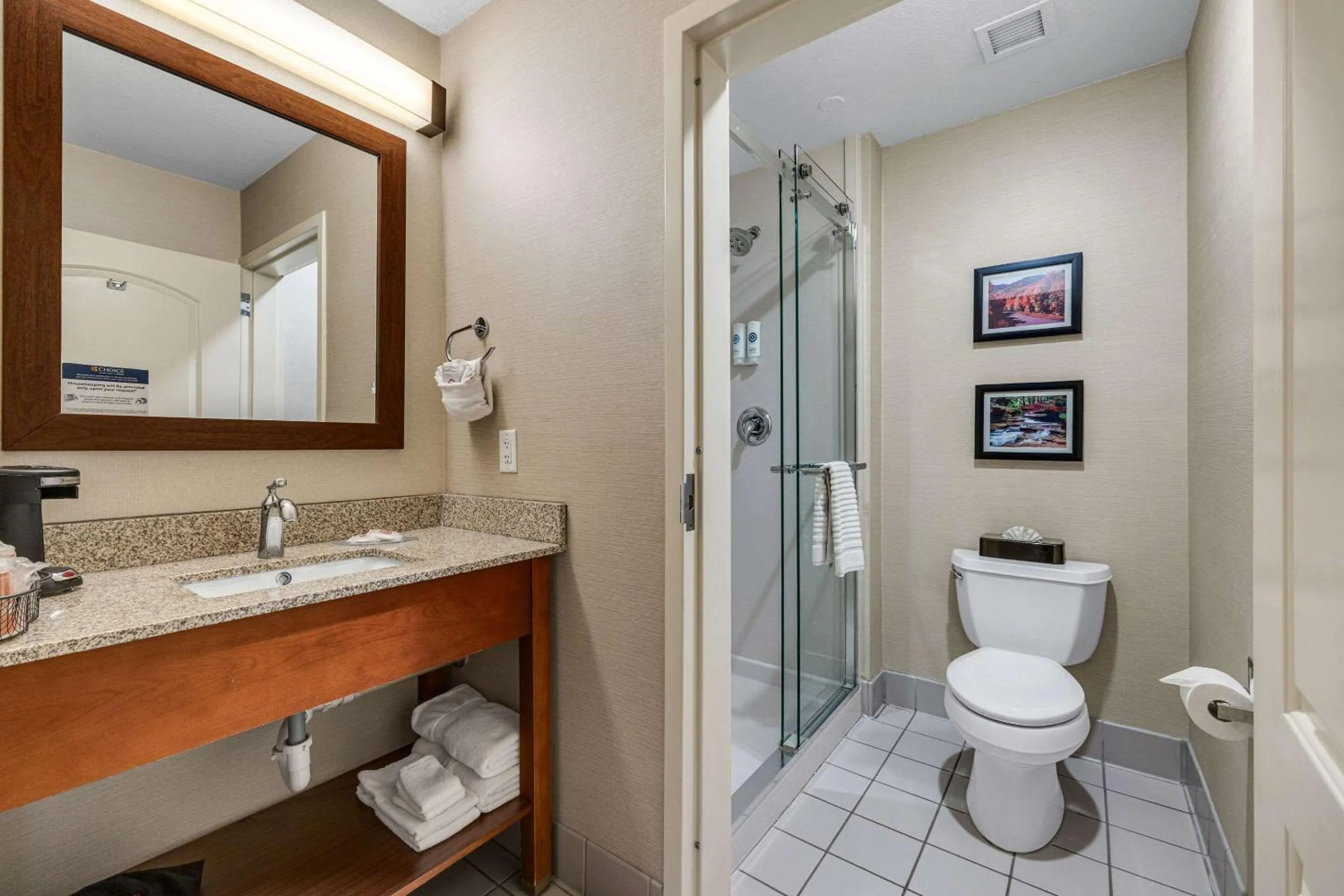 Bedroom in Comfort Inn & Suites Logan Near University