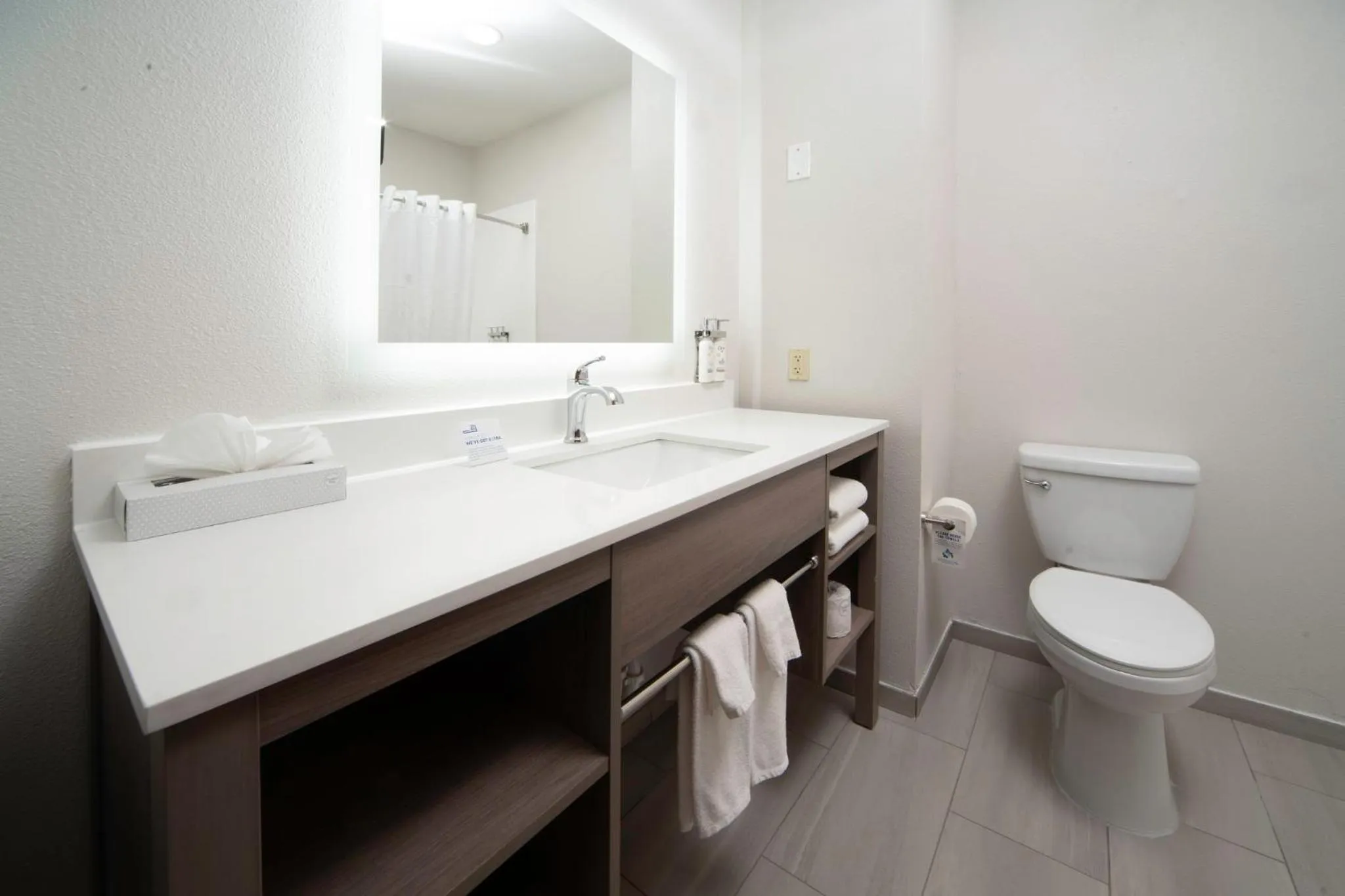 Bathroom in Holiday Inn Express Suites Little Rock West by IHG