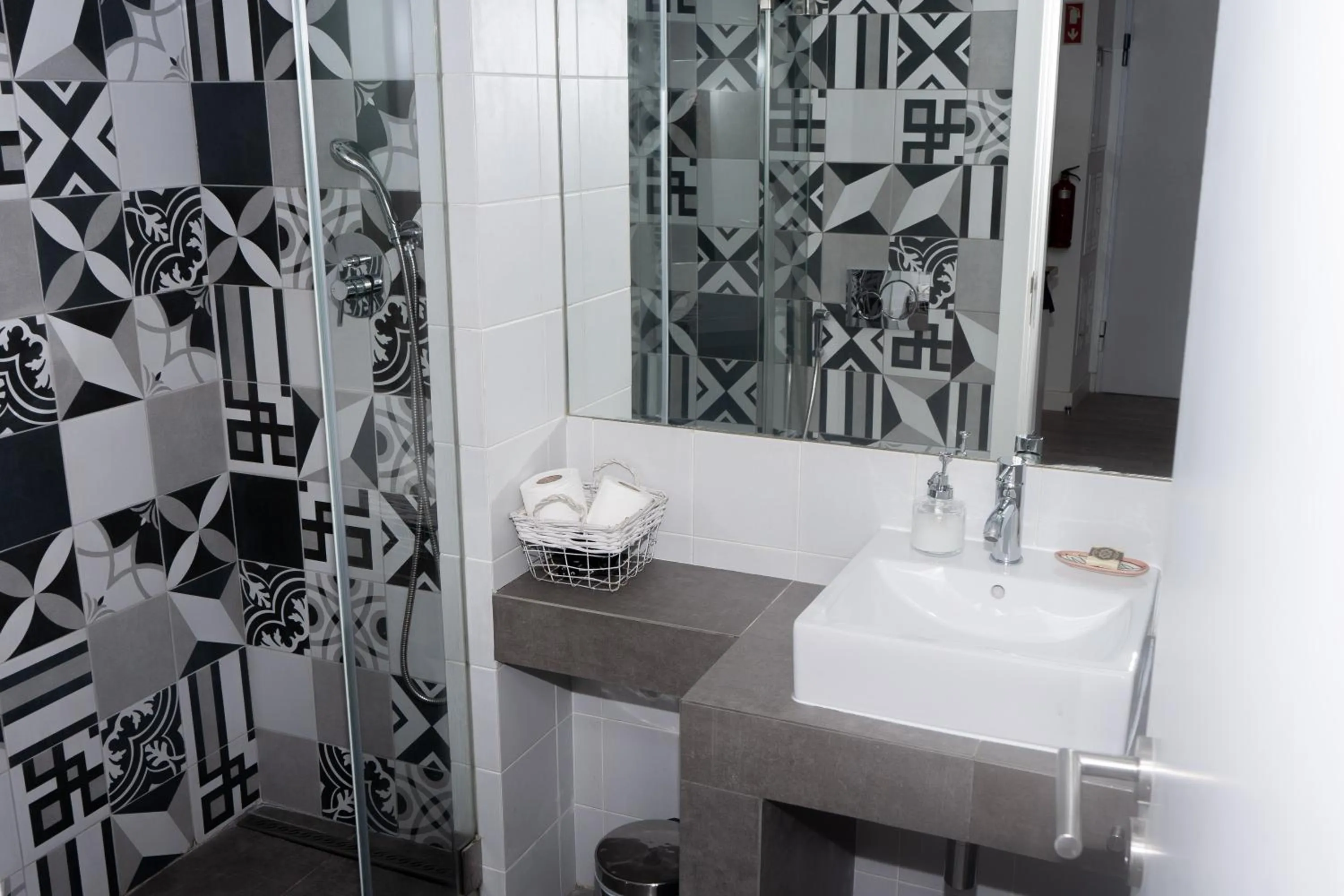 Bathroom in The Salty Lodge