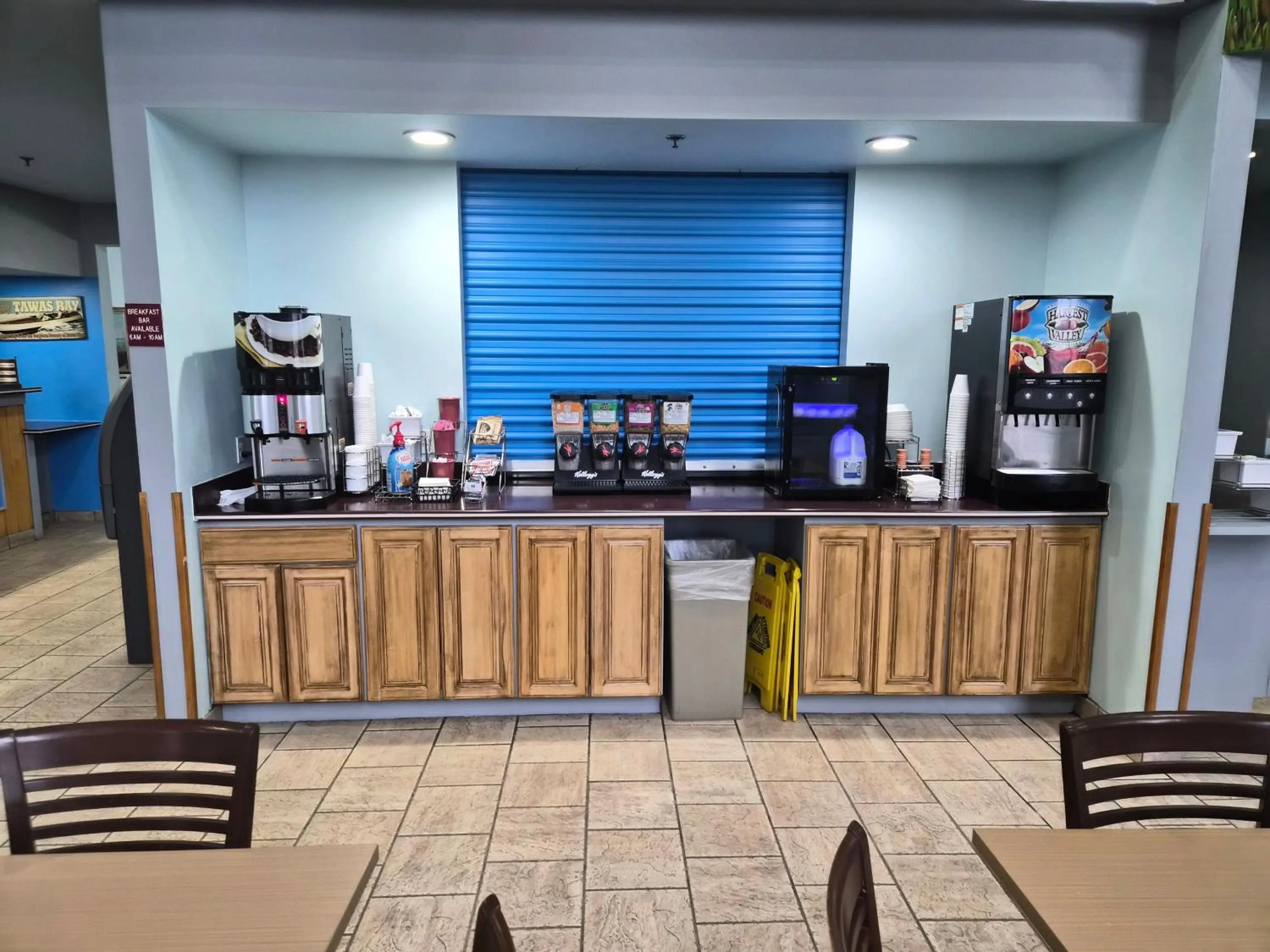 Coffee/tea facilities in Bay Inn