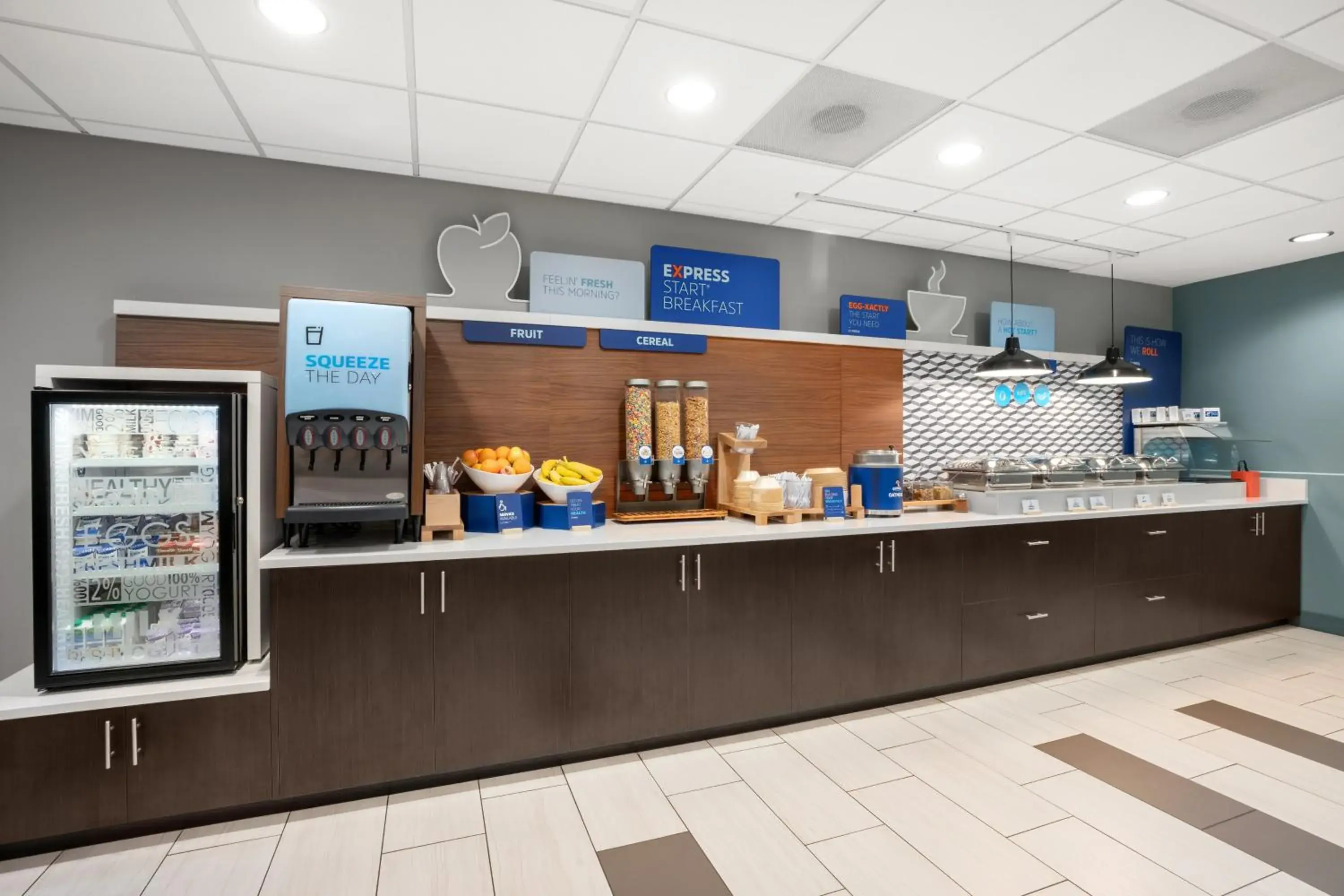 Breakfast in Holiday Inn Express Hotel & Suites Marysville by IHG Breakfast in Holiday Inn Express Hotel & Suites Marysville by IHG