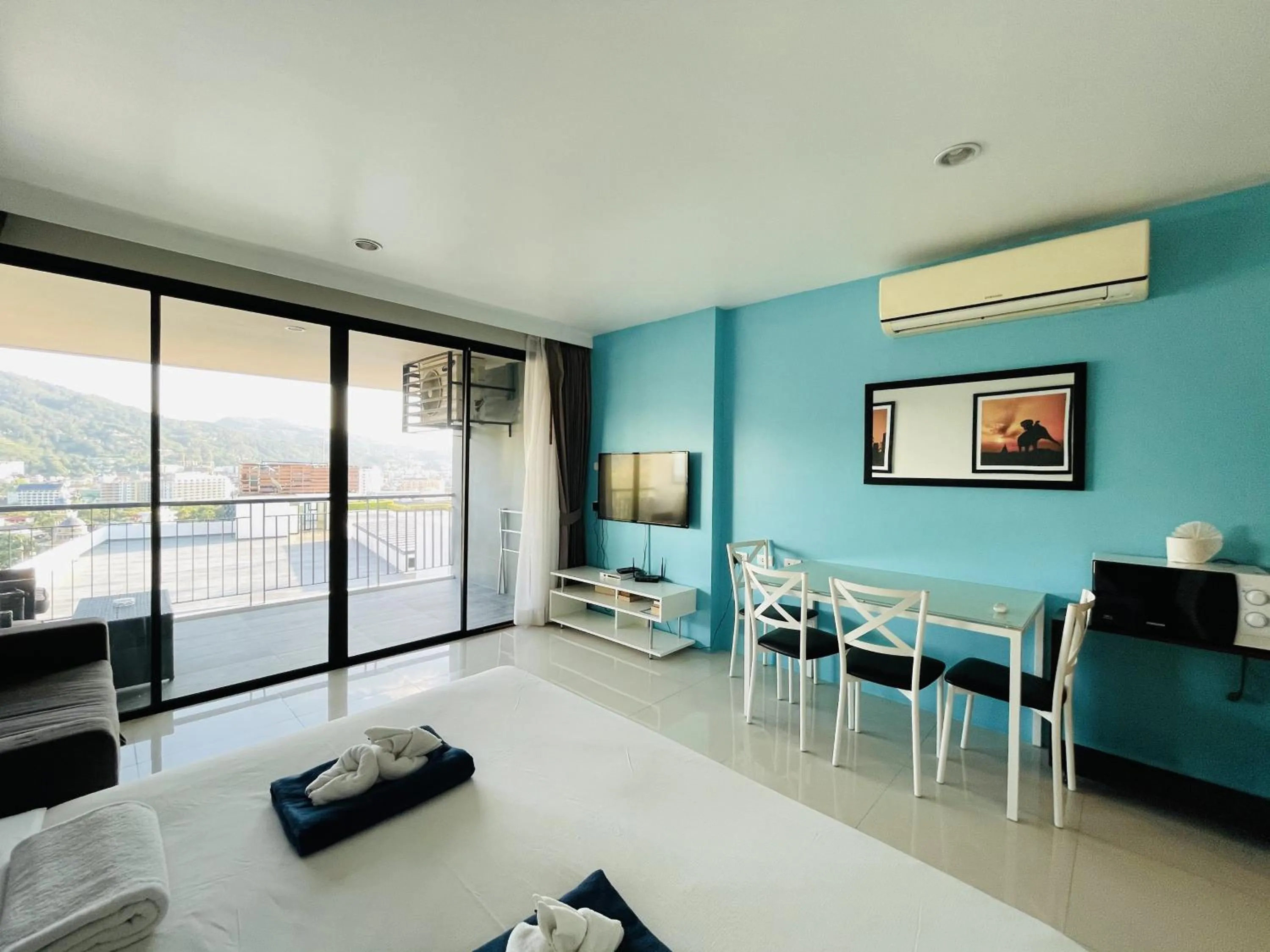 TV and multimedia in Apartments at The Bliss Condo by Lofty