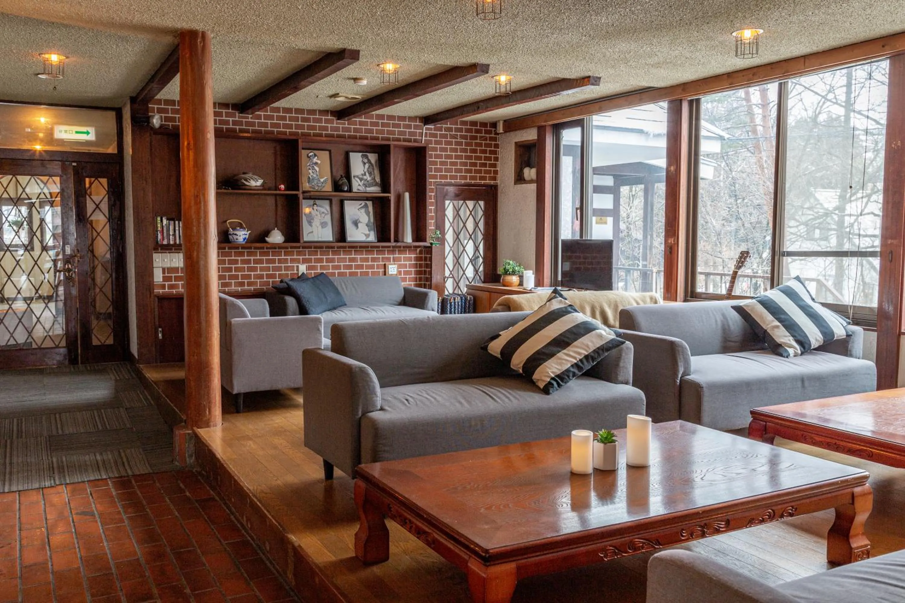 Lounge or bar in Powder Temple