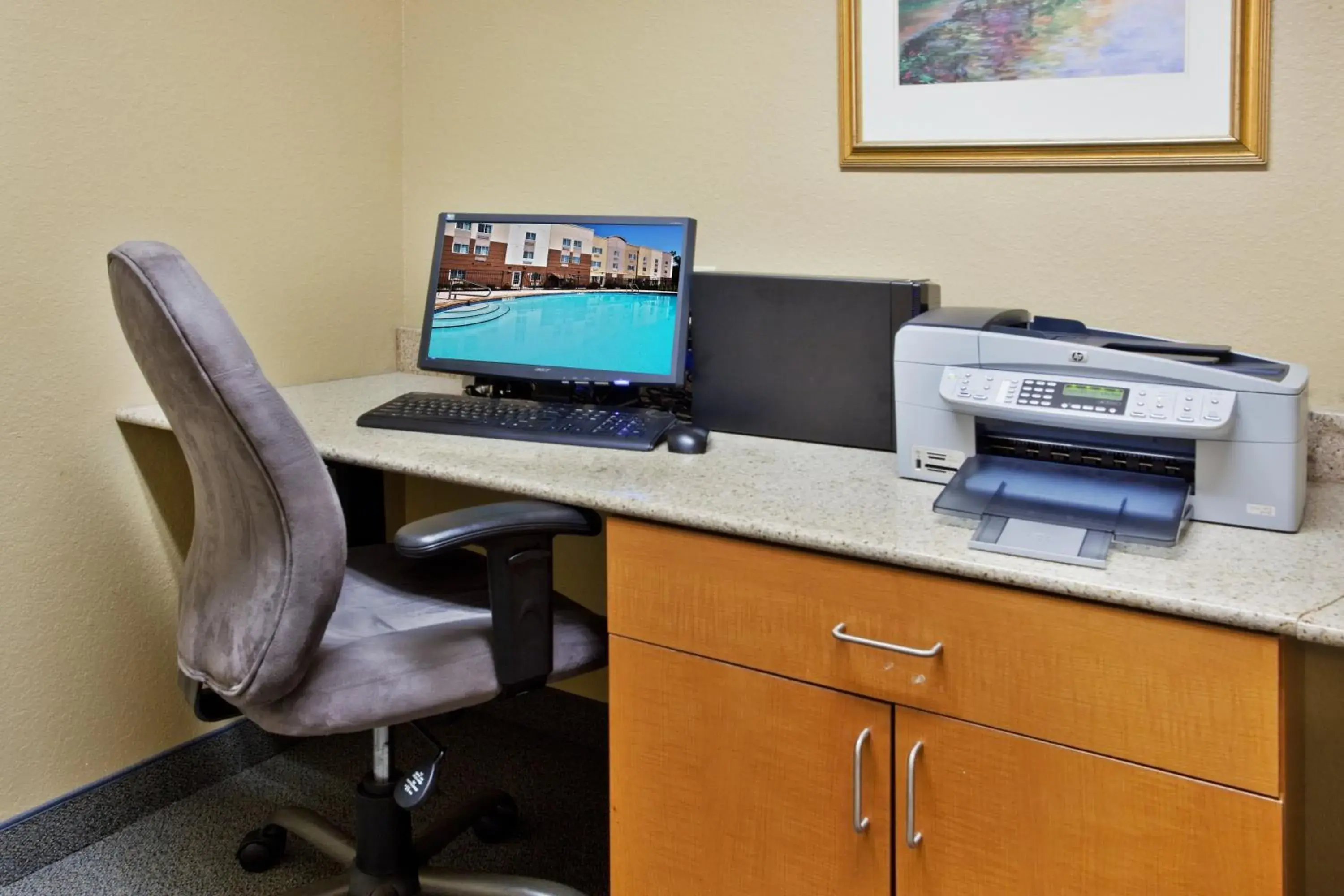 Other, Business Area/Conference Room in Candlewood Suites Macon