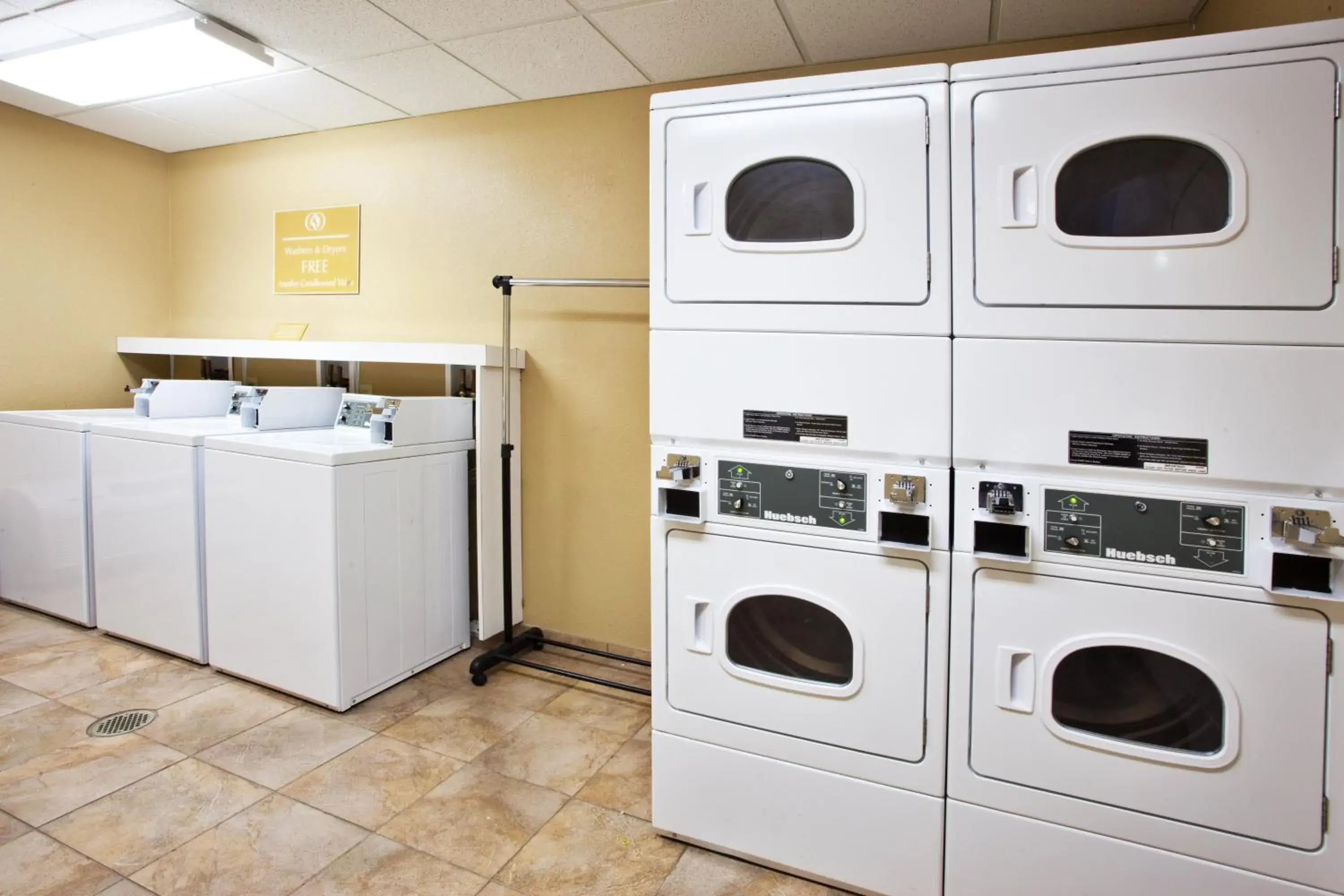Other, Kitchen/Kitchenette in Candlewood Suites Macon