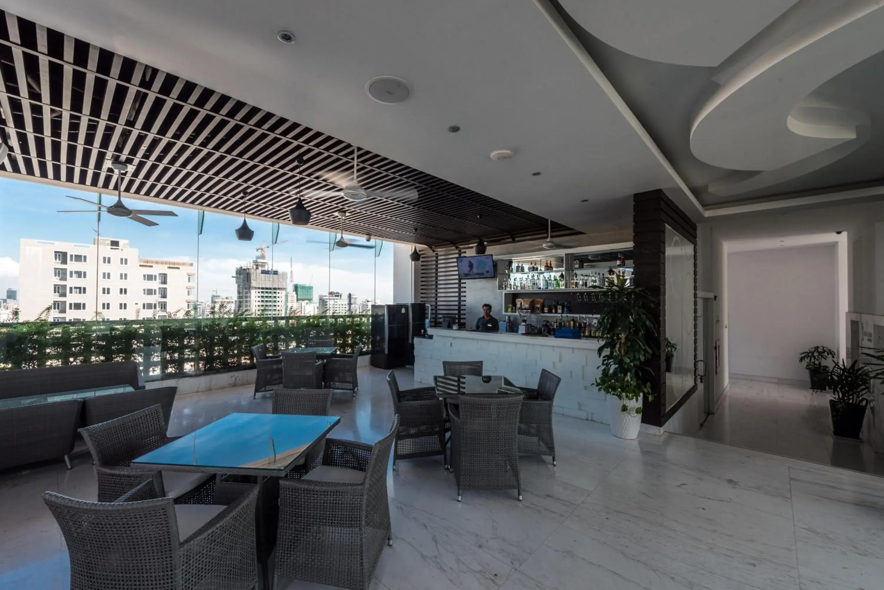 Restaurant/places to eat in Naki Suites @ Silvertown Restaurant/places to eat in Naki Suites @ Silvertown