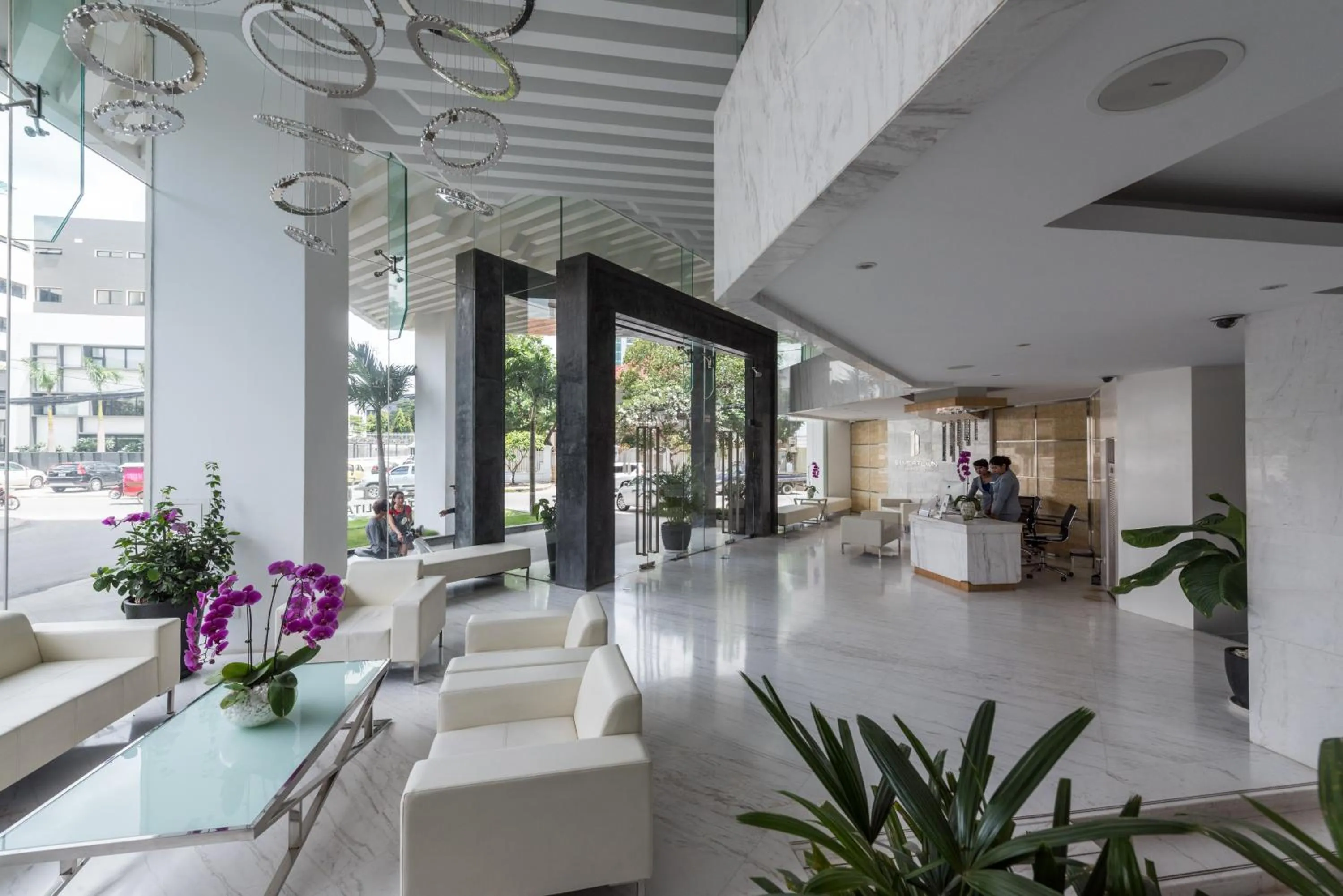 Lobby or reception in Naki Suites @ Silvertown