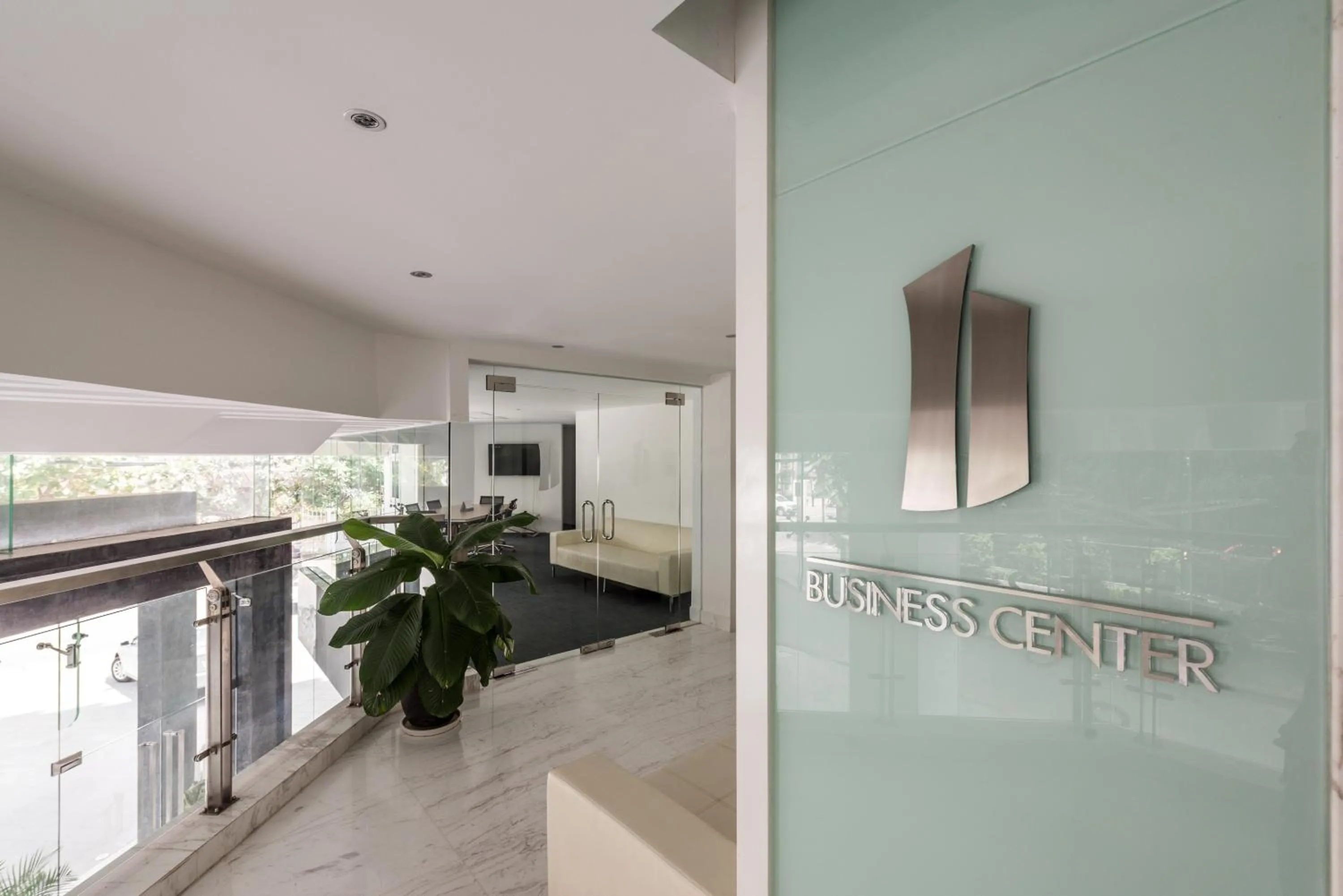 Business facilities in Naki Suites @ Silvertown