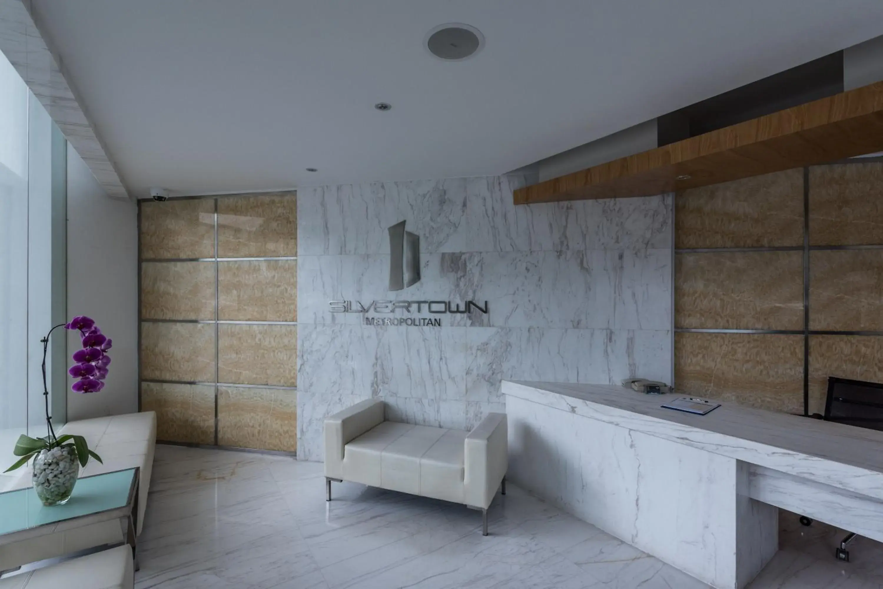 Lobby or reception in Naki Suites @ Silvertown Lobby or reception in Naki Suites @ Silvertown