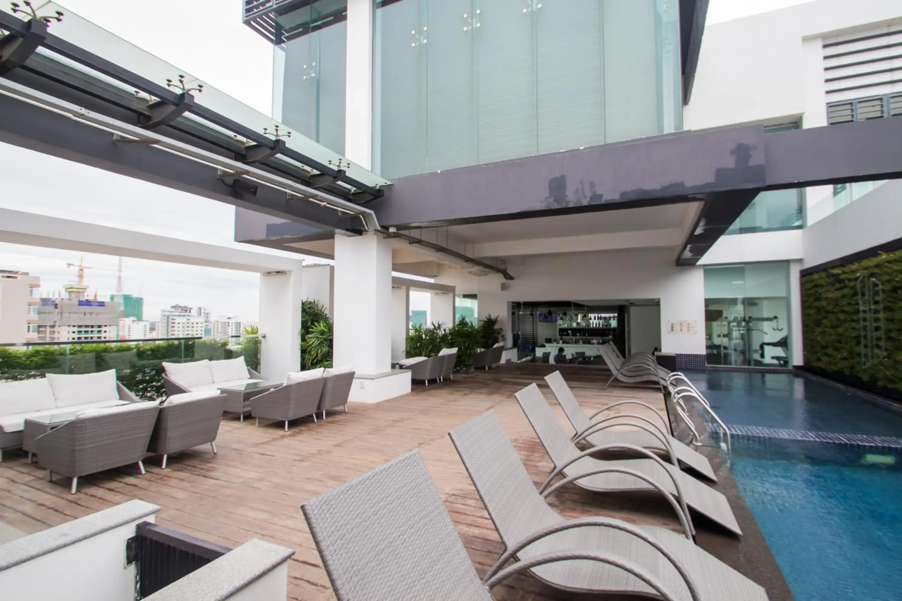 Swimming pool in Naki Suites @ Silvertown Swimming pool in Naki Suites @ Silvertown