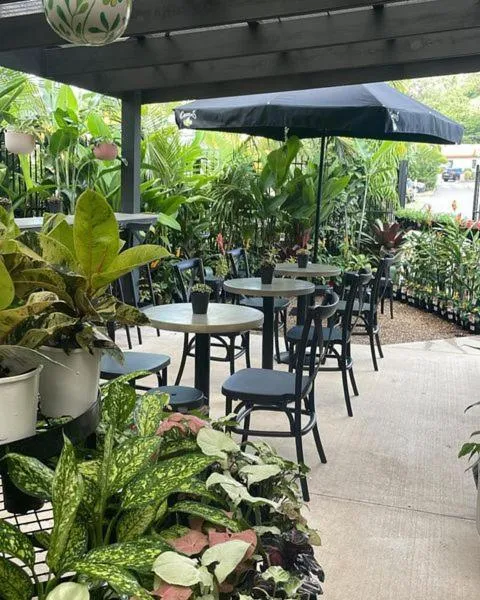 Restaurant/places to eat in Jacaranda House Garden Suite