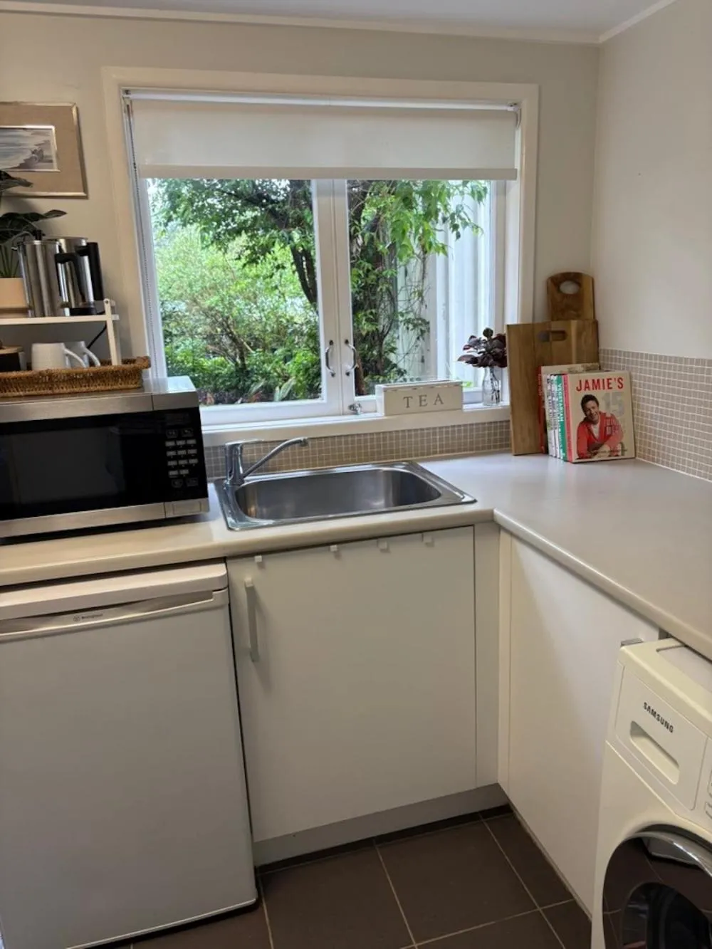 Coffee/tea facilities in Jacaranda House Garden Suite