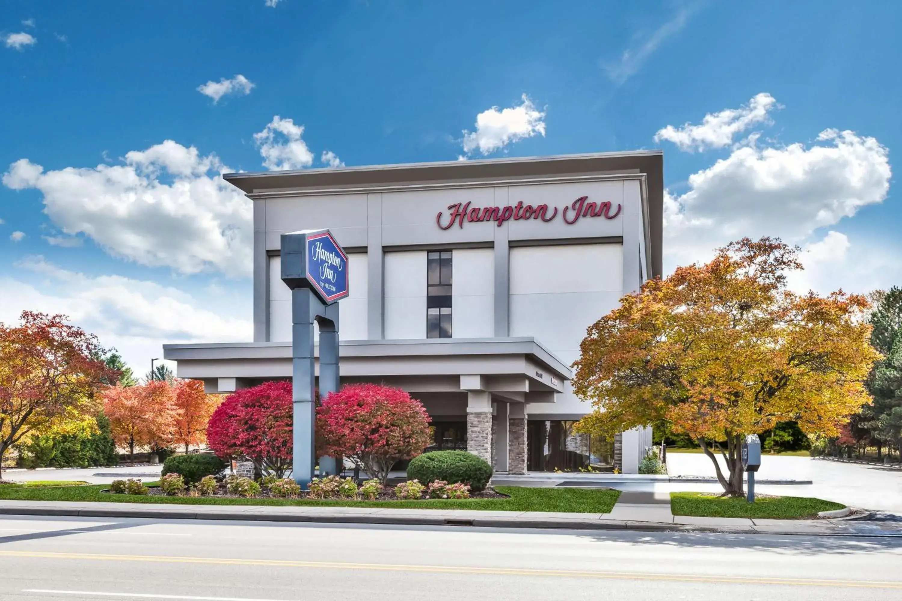 Property building in Hampton Inn Traverse City Property building in Hampton Inn Traverse City
