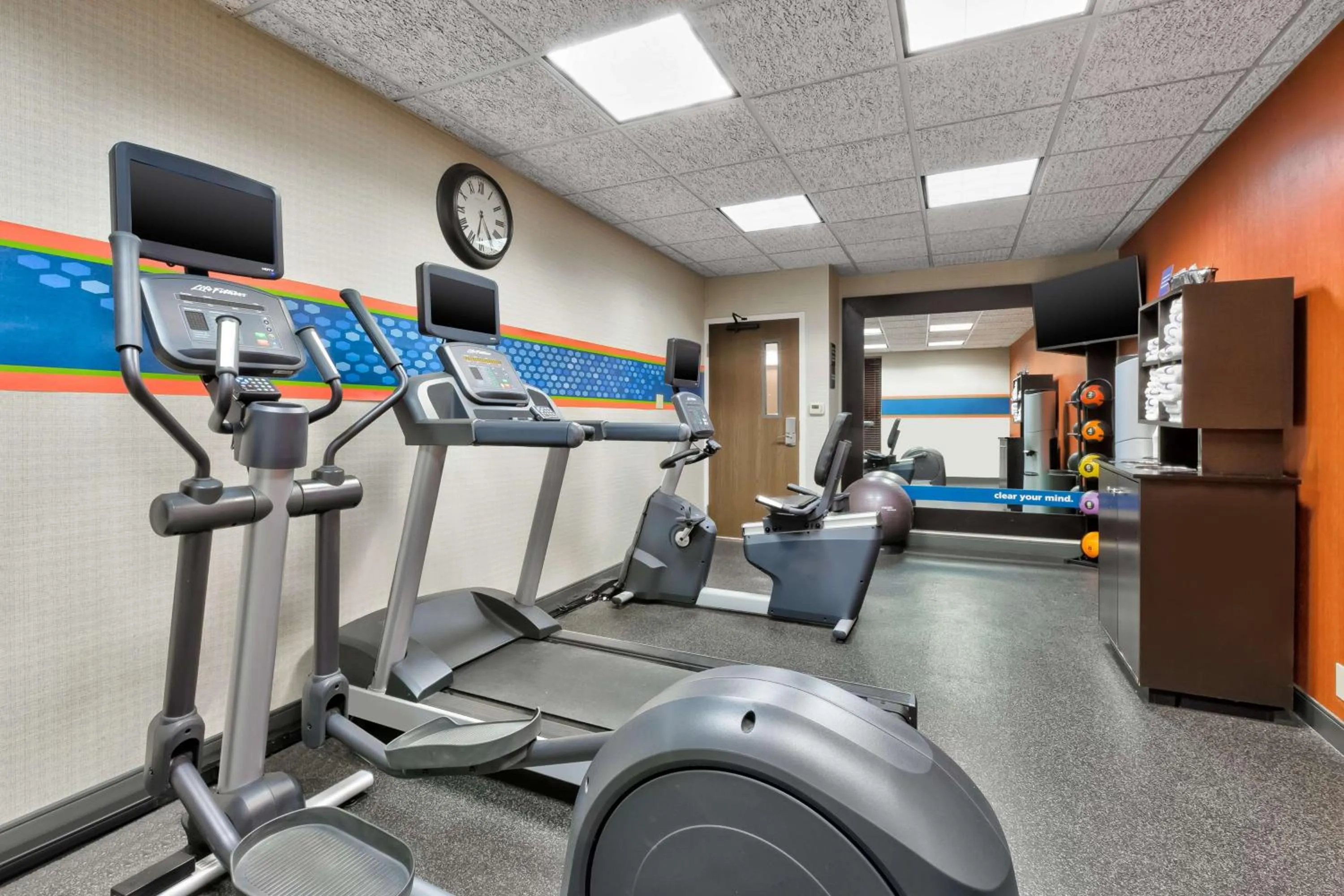 Fitness centre/facilities in Hampton Inn Traverse City