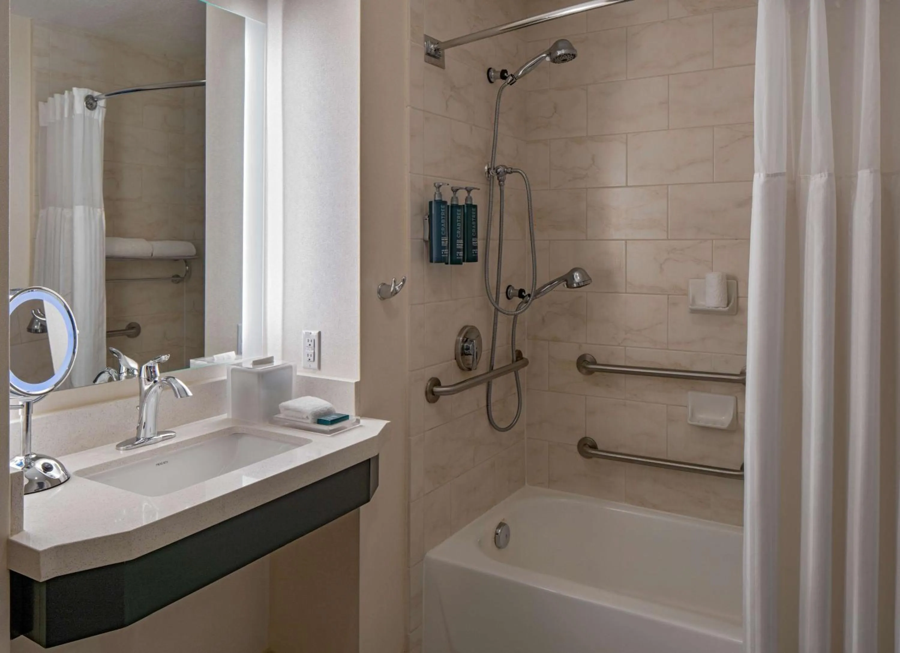 Bathroom in Hilton Shreveport